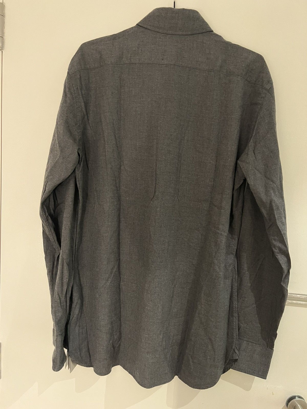 Tom Ford TOM FORD Grey Dress Shirt Size 15.3/4 44 Long Sleeves Size US M / EU 48-50 / 2 - 5 Thumbnail
