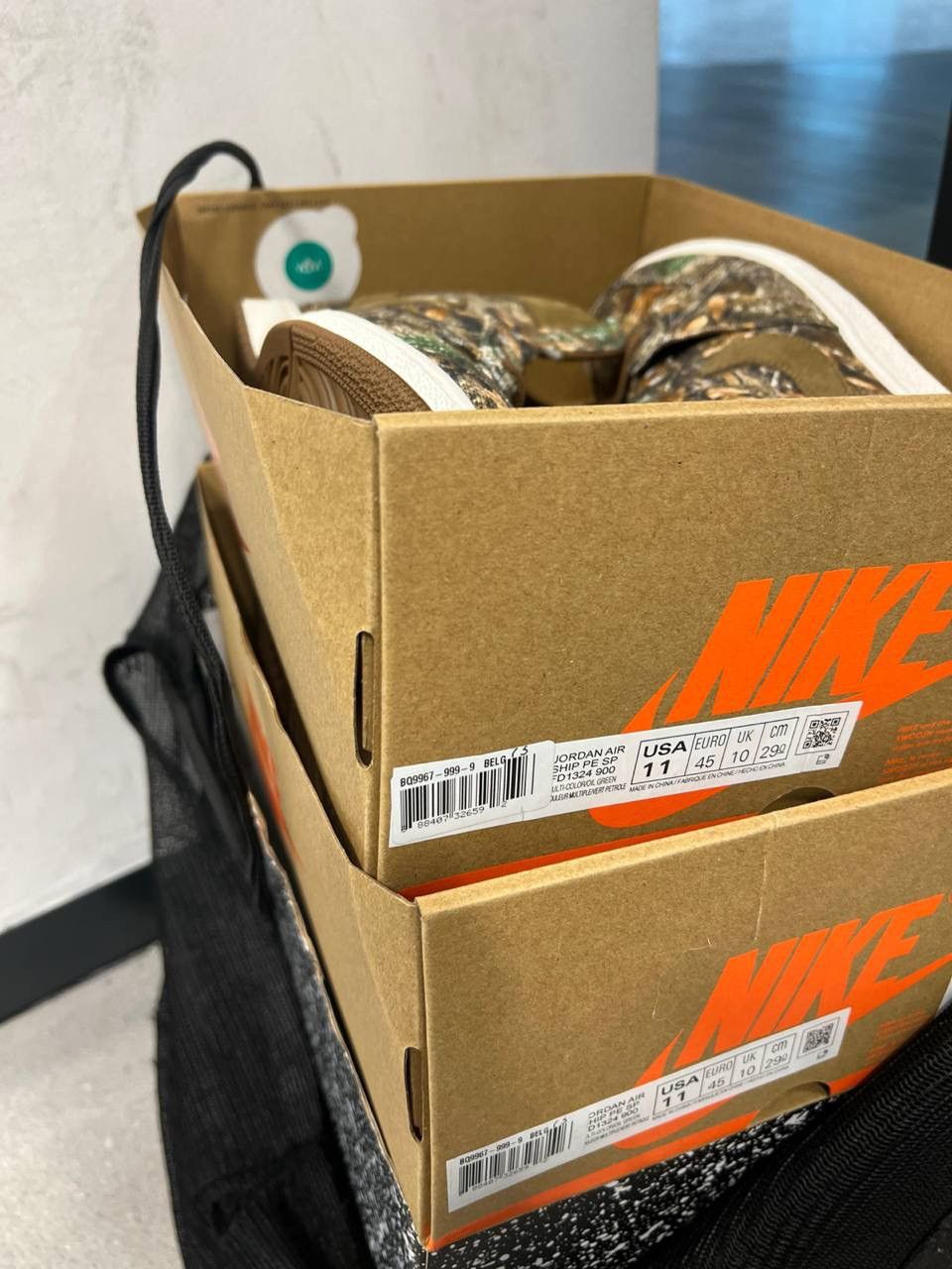 Other Nike air Jordan retro REALTRE VERY RARE camo Size US11 Size US 11 / EU 44 - 4 Thumbnail