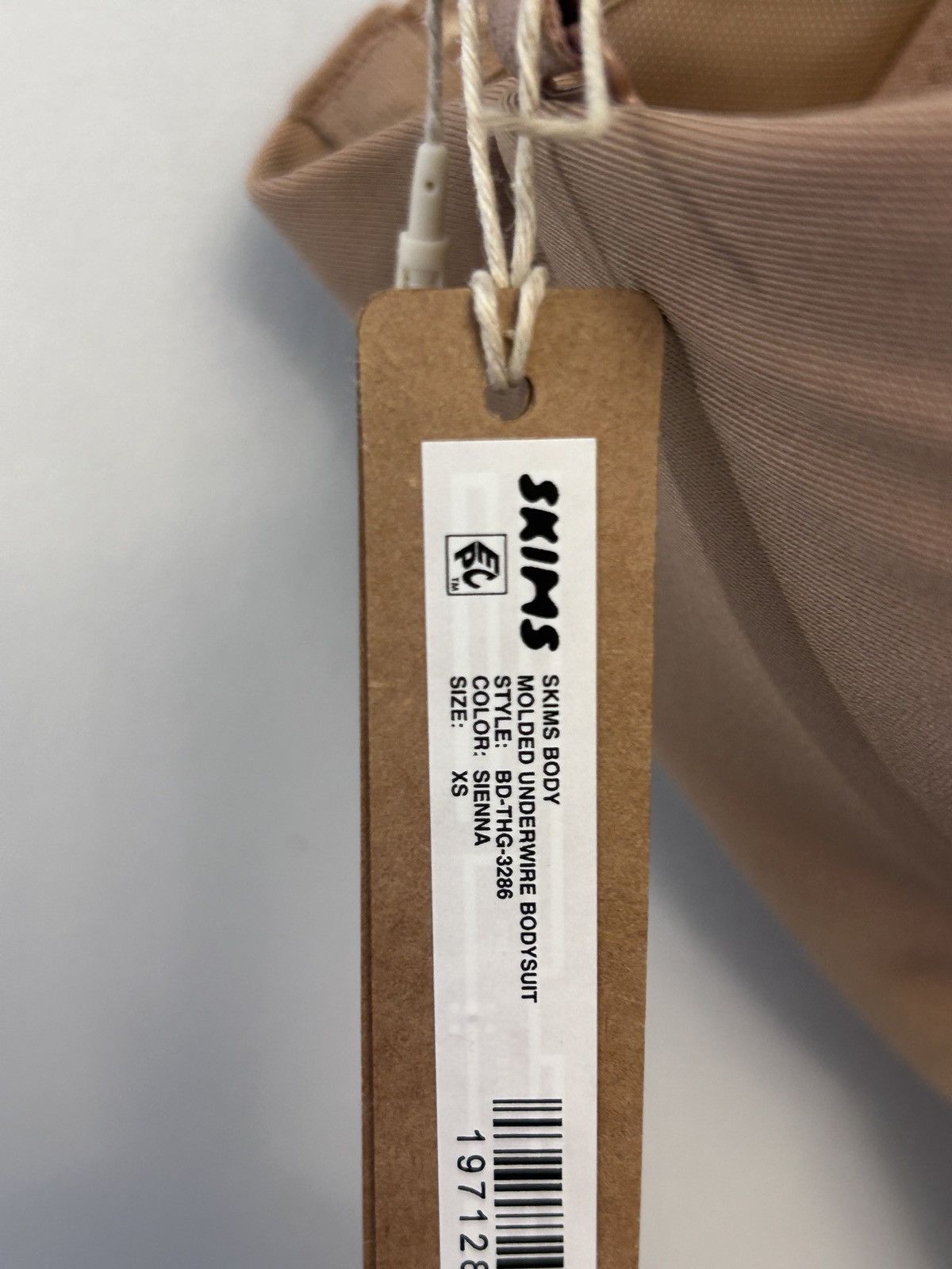 SKIMS Skims Body Molded Underwire Bodysuit Sienna XS NWT Size XS / US 0-2 / IT 36-38 - 4 Thumbnail