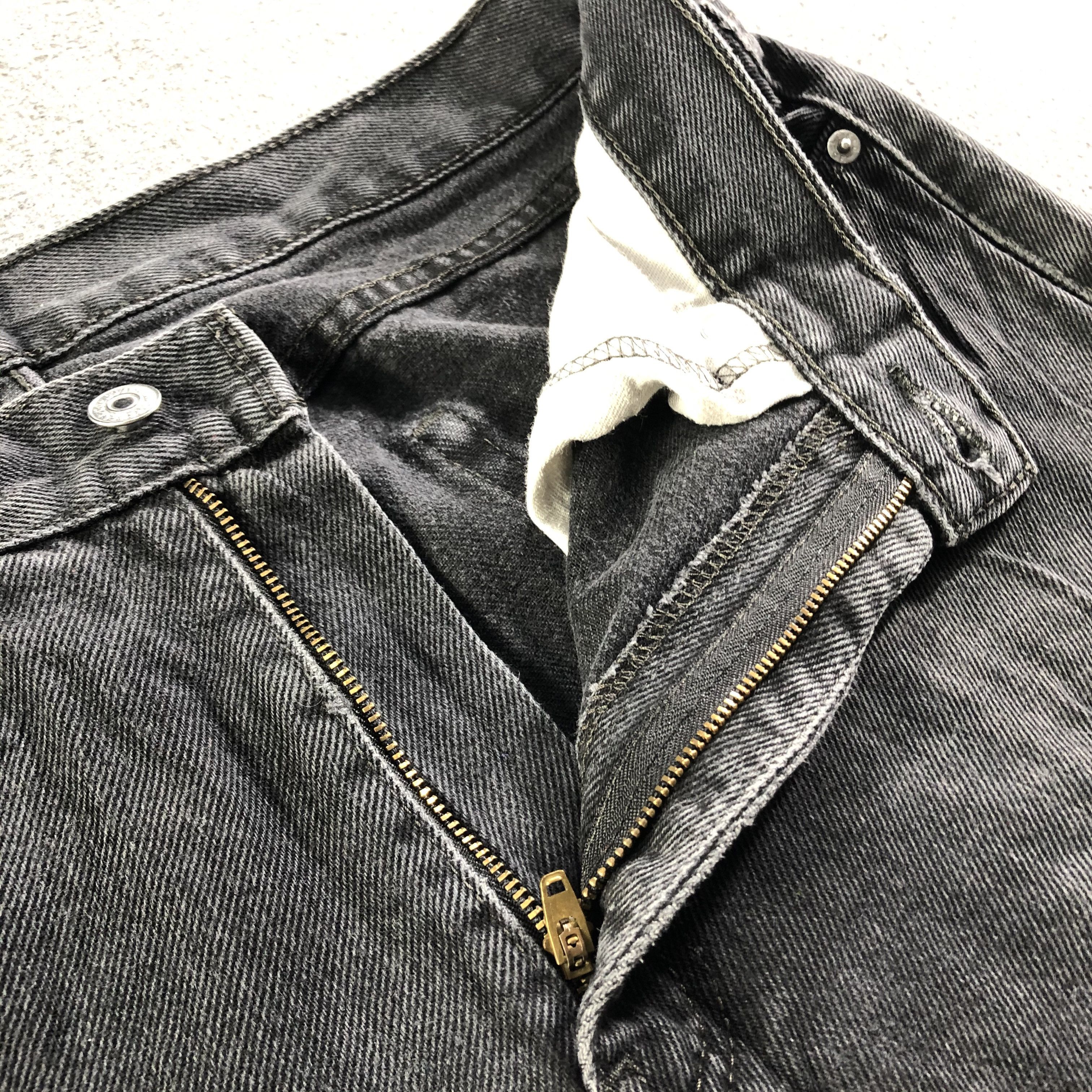 Levi's Vintage Levis 505 Jeans-J3287 Size US 35 - 8 Thumbnail
