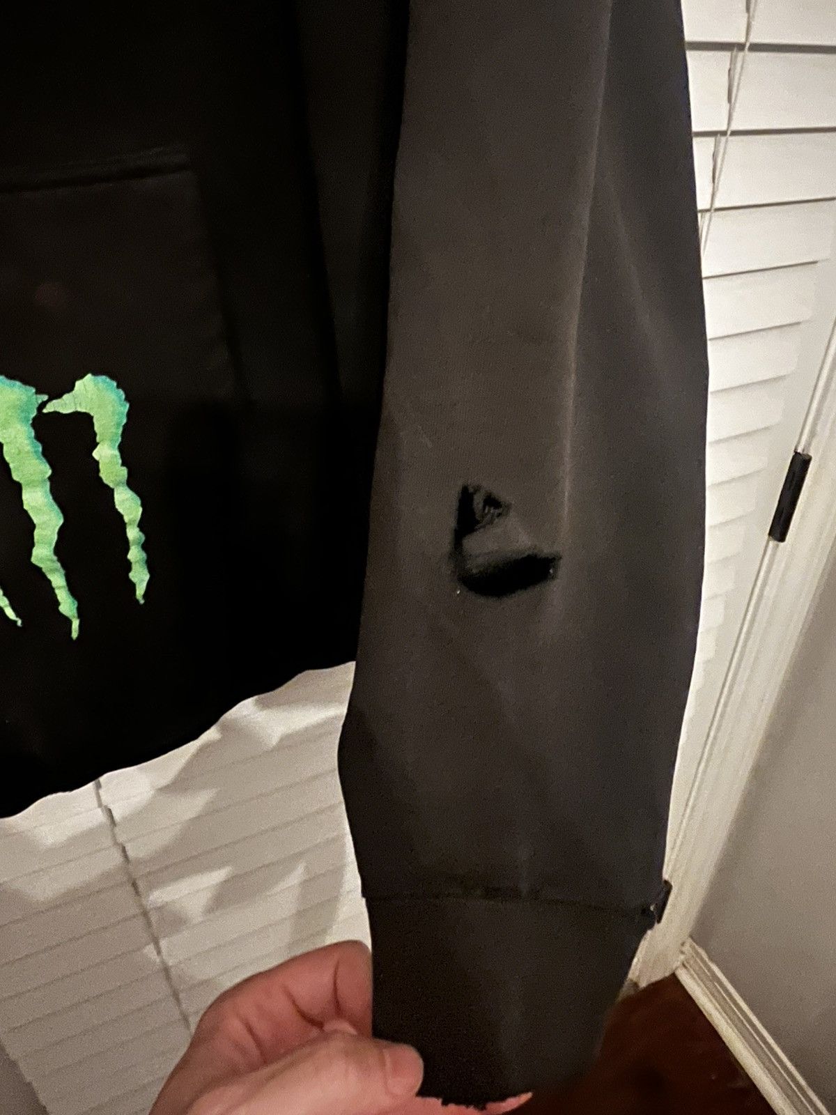 Vintage Vintage monster energy hoodie distressed Size US L / EU 52-54 / 3 - 8 Thumbnail