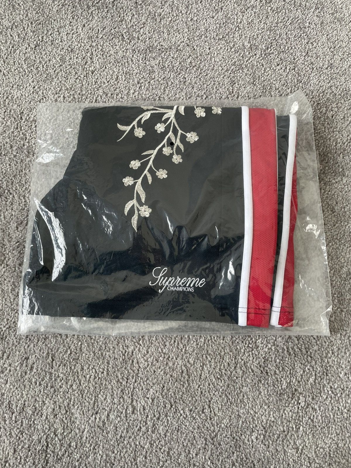 Supreme × Umbro Supreme x Umbro Floral Soccer Shorts Size US 31 - 6 Thumbnail