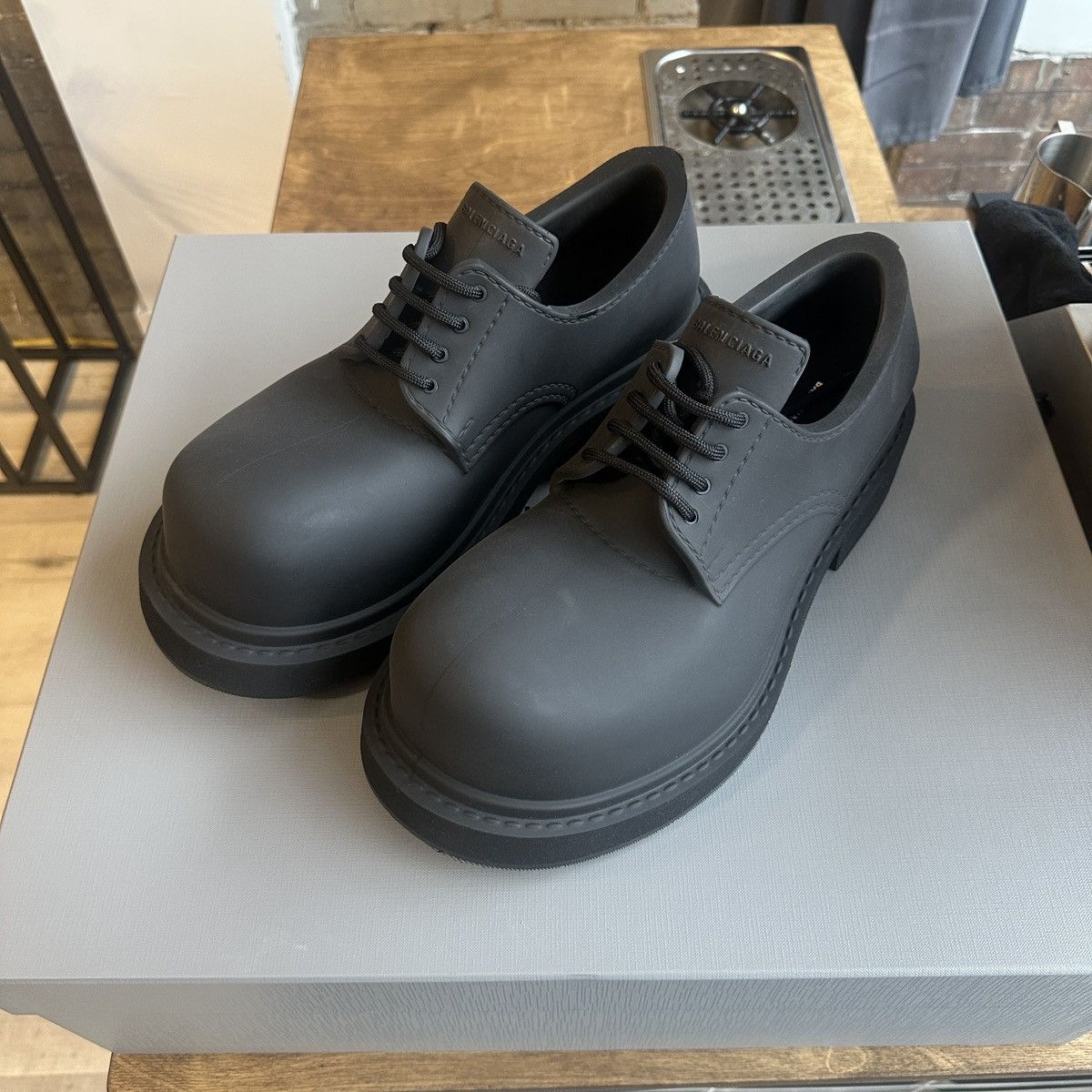 ようかん様◤BALENCIAGA バレンシアガ◢ BLOC RIM DERBY Balenciaga Balenciaga Bloc Rim Derby | Grailed