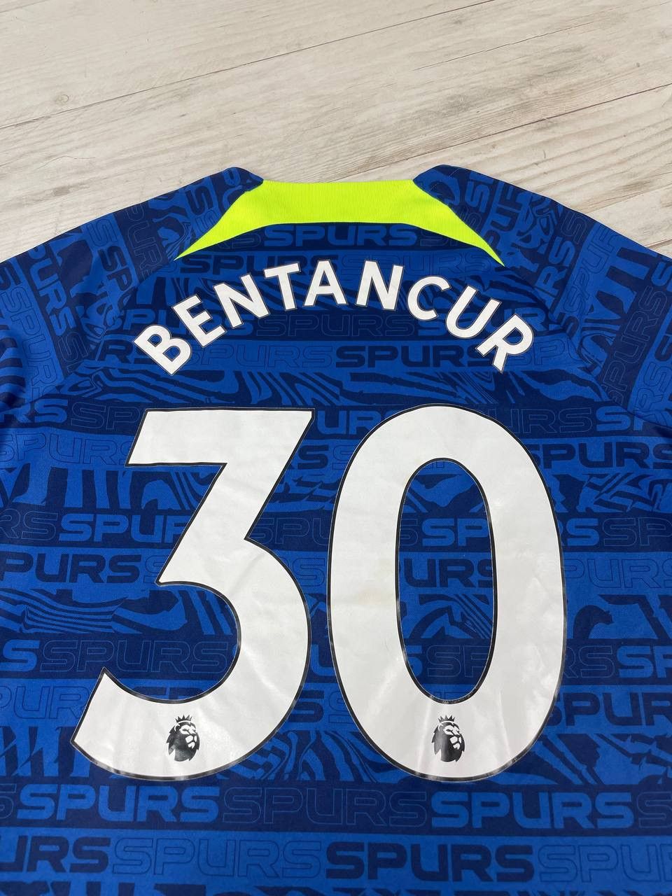 Nike Nike Tottenham 2022 2023 Bentancur #30 Training Jersey Size US S / EU 44-46 / 1 - 16 Thumbnail