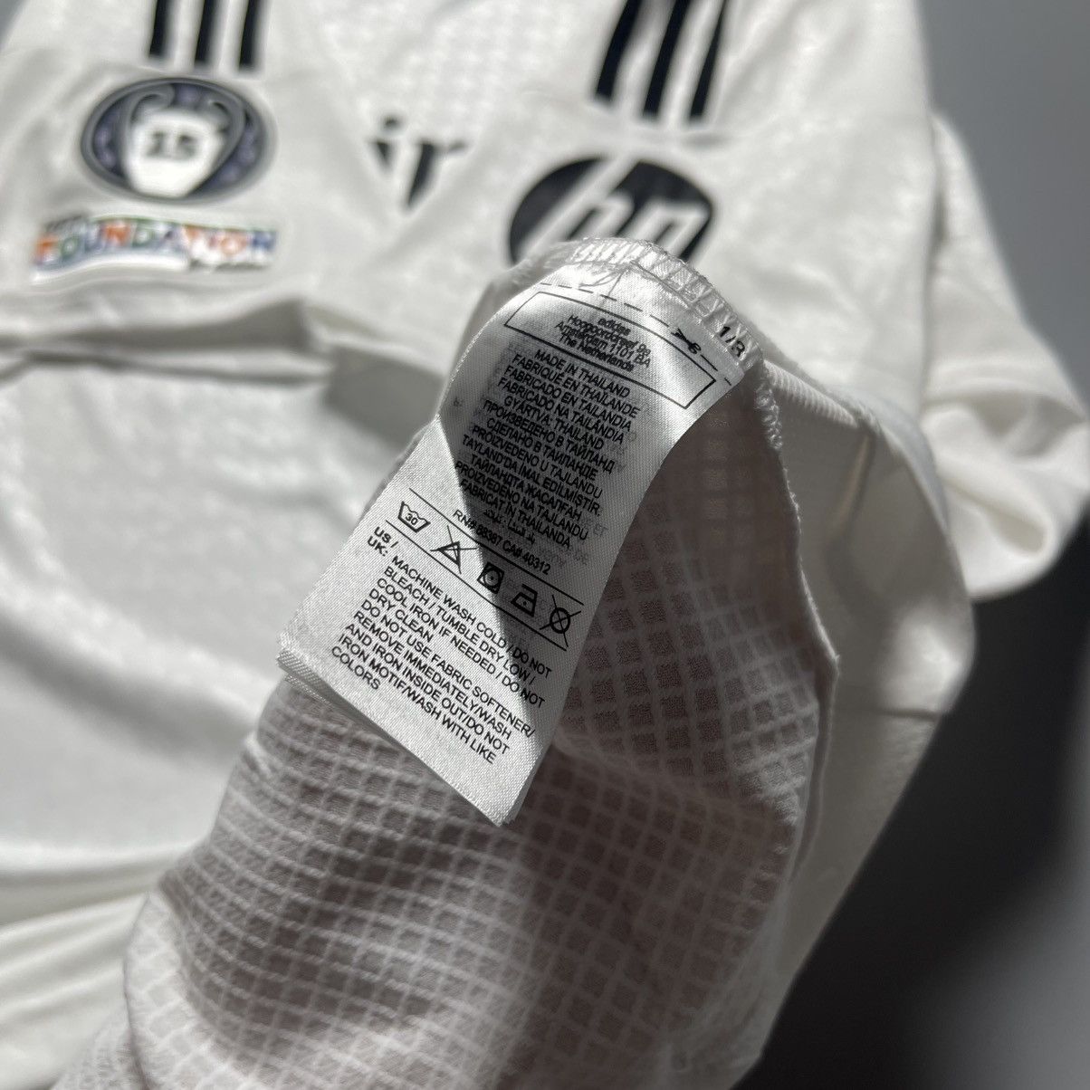Adidas REAL MADRID ADIDAS 2024/2025 FOOTBALL HOME JERSEY #10 MODRIC Size US XXL / EU 58 / 5 - 10 Thumbnail