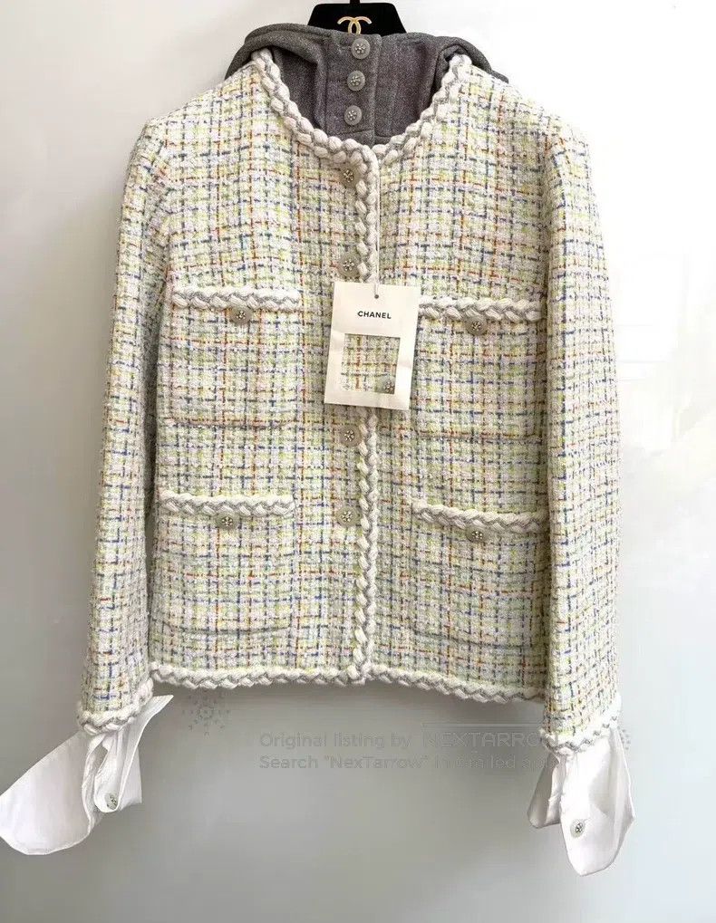 Chanel Chanel 25c colourful tweed hooded jacket Size XS / US 0-2 / IT 36-38 - 1 Thumbnail