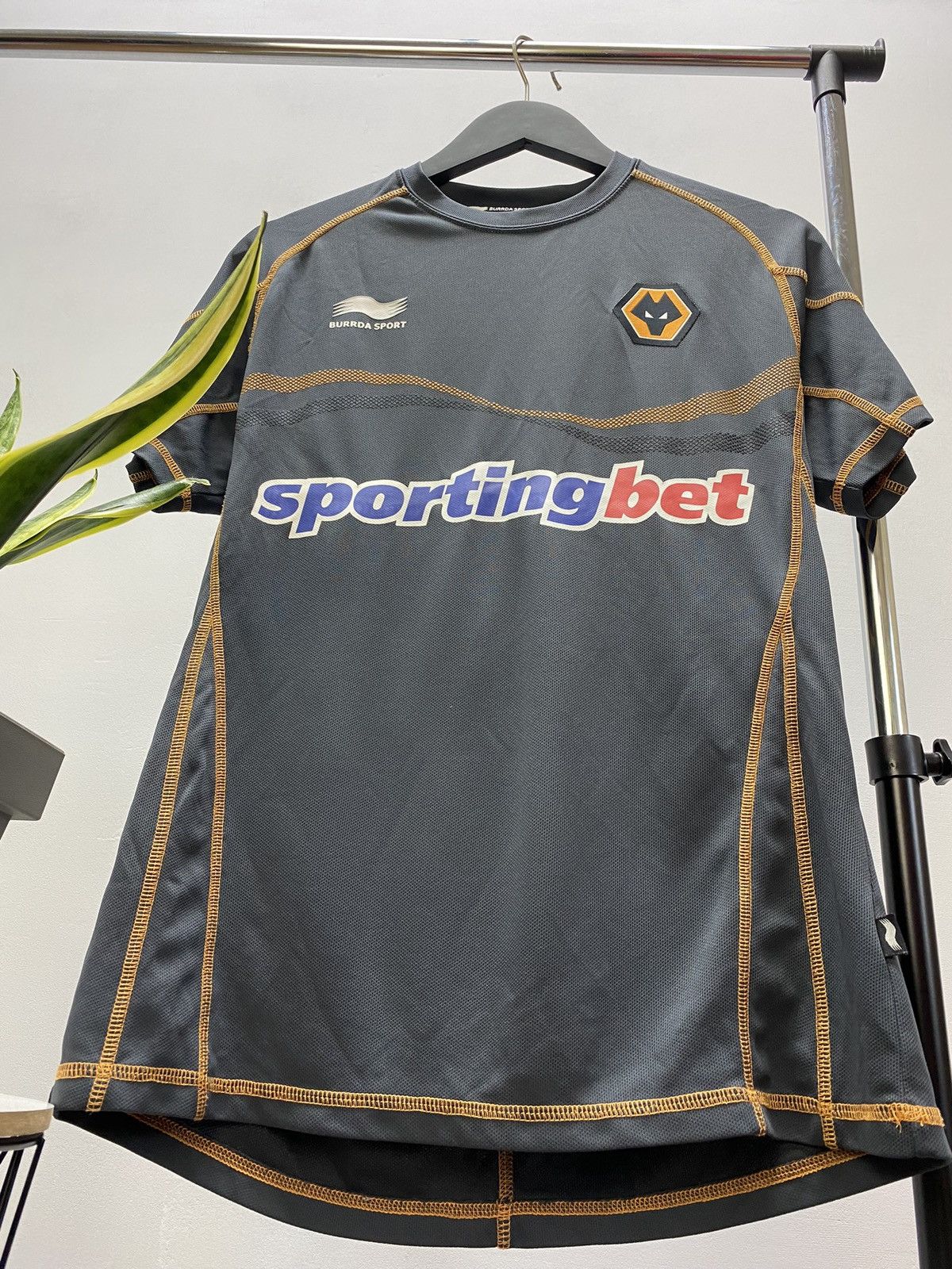 Vintage Wolverhampton 2011/12 Burrda Soccer Jersey Football Training Size US M / EU 48-50 / 2 - 5 Thumbnail