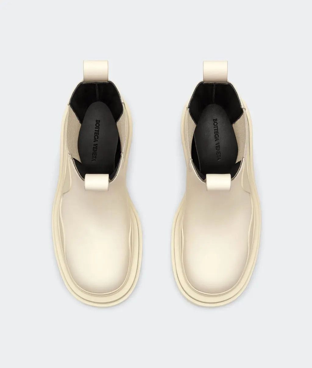 Bottega Veneta o1w1db10425 Tire Chelsea Boots in Cream Size US 9 / EU 42 - 2 Thumbnail