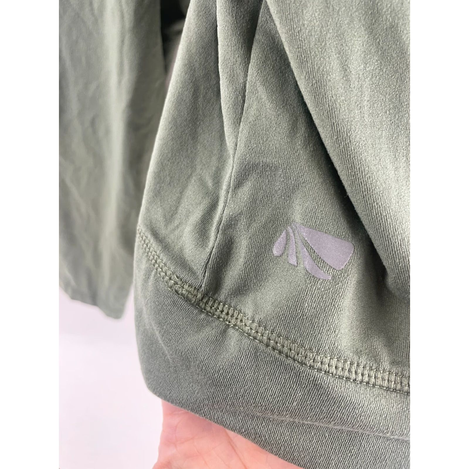 Fabletics Fabletics Sweater Women's Size S Green Boat Neck Vented Long Sleeve Logo Pullover Regular Womens Size S / US 4 / IT 40 - 7 Thumbnail