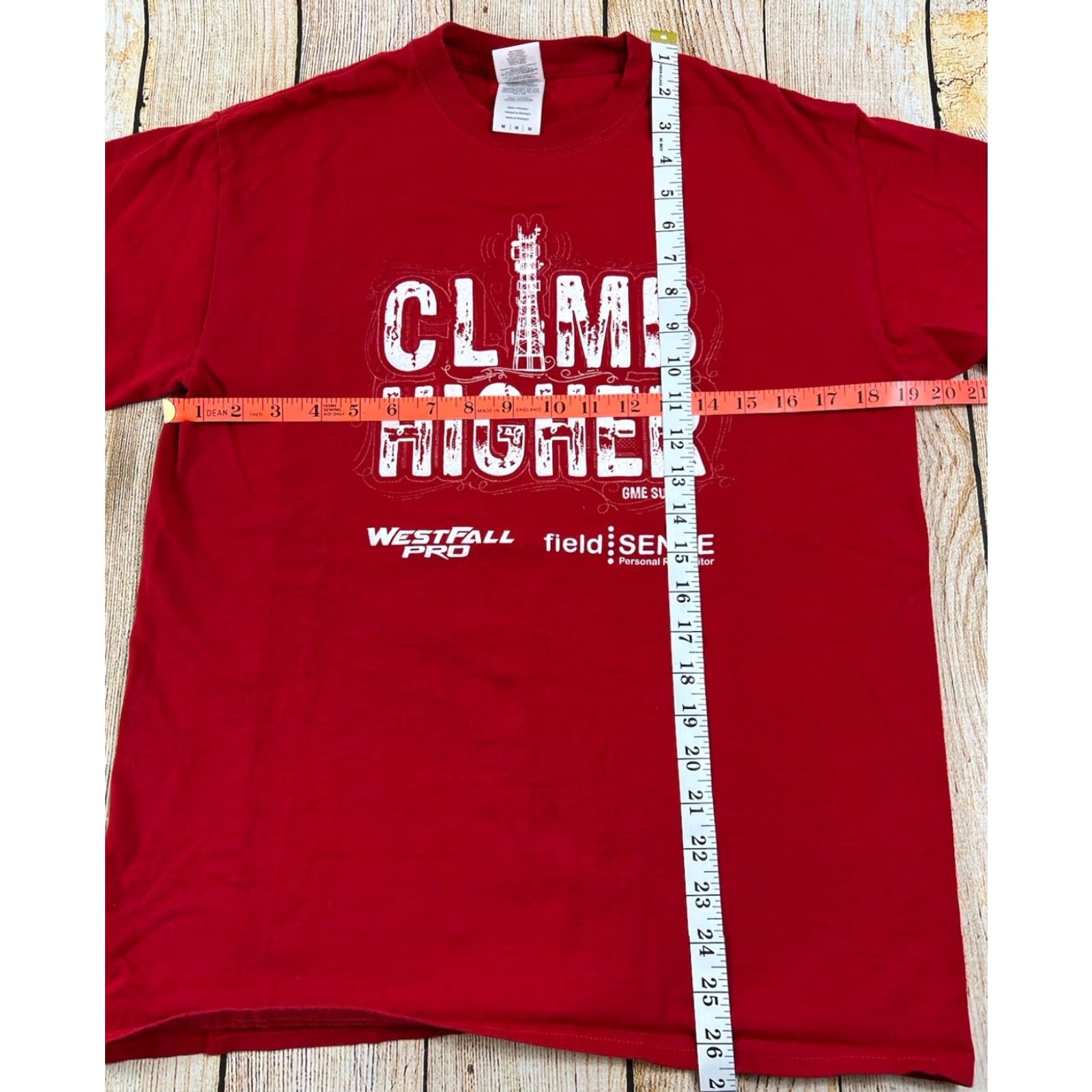 Gildan Gildan Climb Higher Red T-Shirt Size M Men Regular Short Sleeve Outdoor GME Supply Lineman Tower Climbing 90s? Size US M / EU 48-50 / 2 - 5 Thumbnail