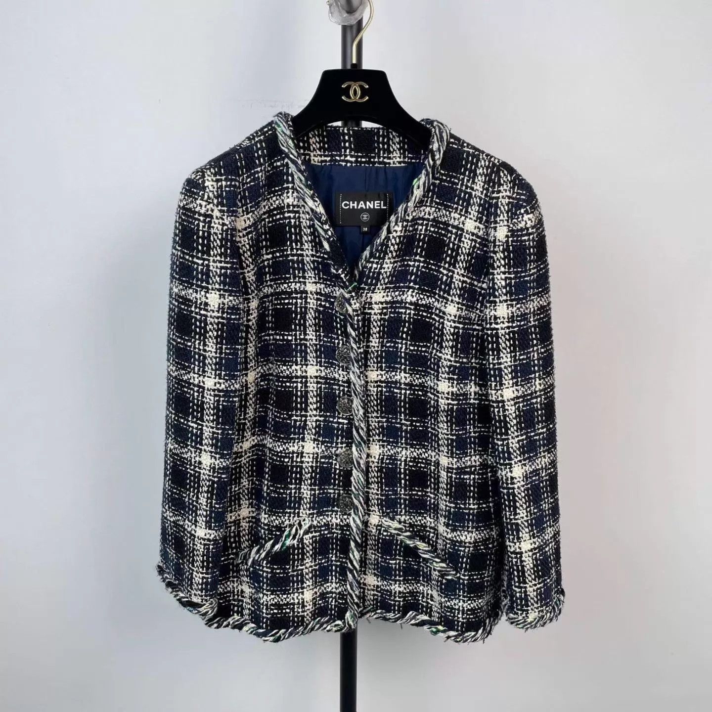 Chanel Chanel EU38 jacket Size S / US 4 / IT 40 - 1 Thumbnail