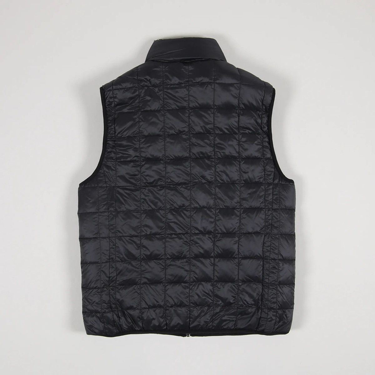TAION TAION Men's Reversible Boa Fleece Down Vest in Black/Black Size US M / EU 48-50 / 2 - 3 Thumbnail