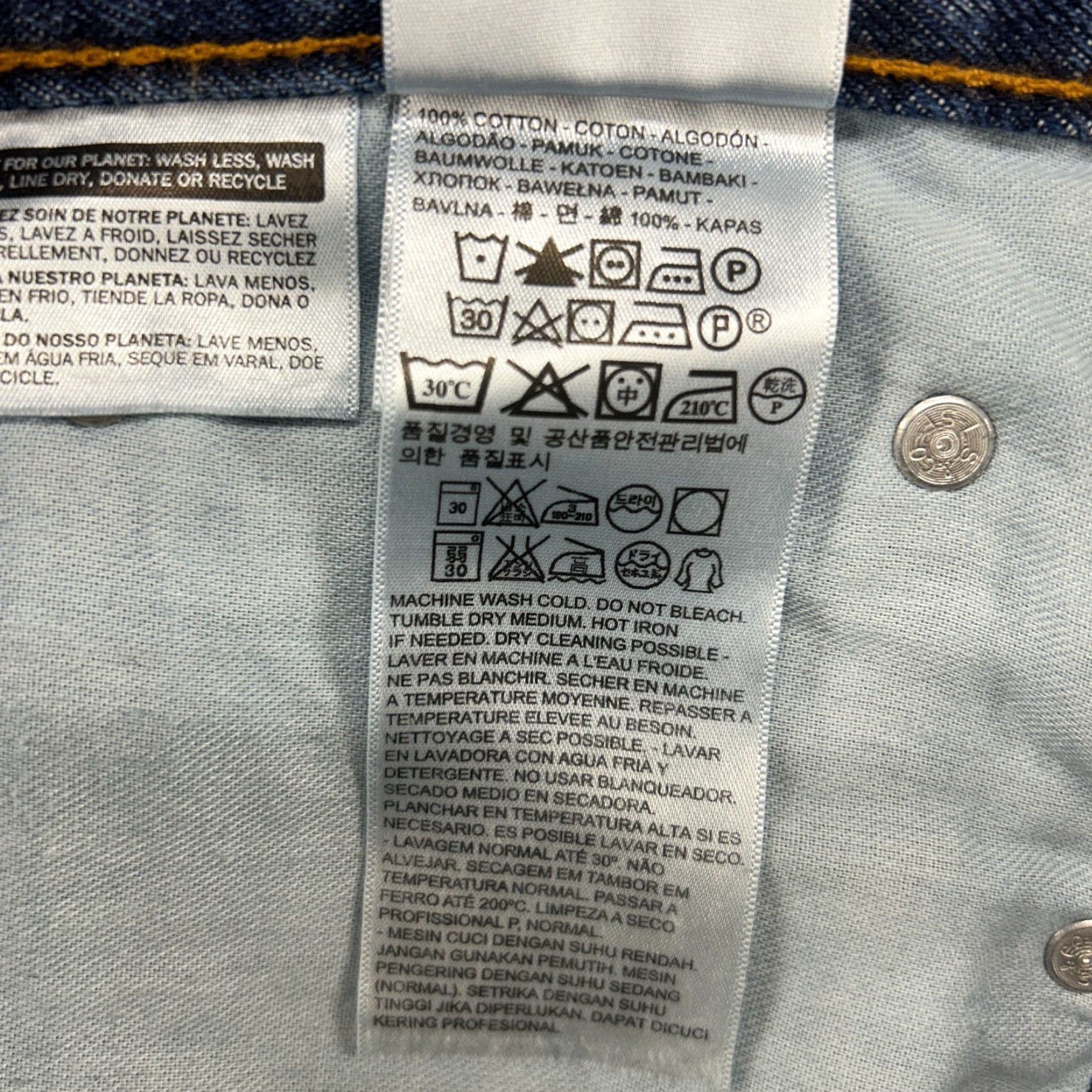 Levi's Levi's Jeans 550 Men 46x34 Relaxed Denim Blue 5-Pocket Tapered Leg Medium Wash Vintage? No Size US 30 / EU 46 - 4 Thumbnail