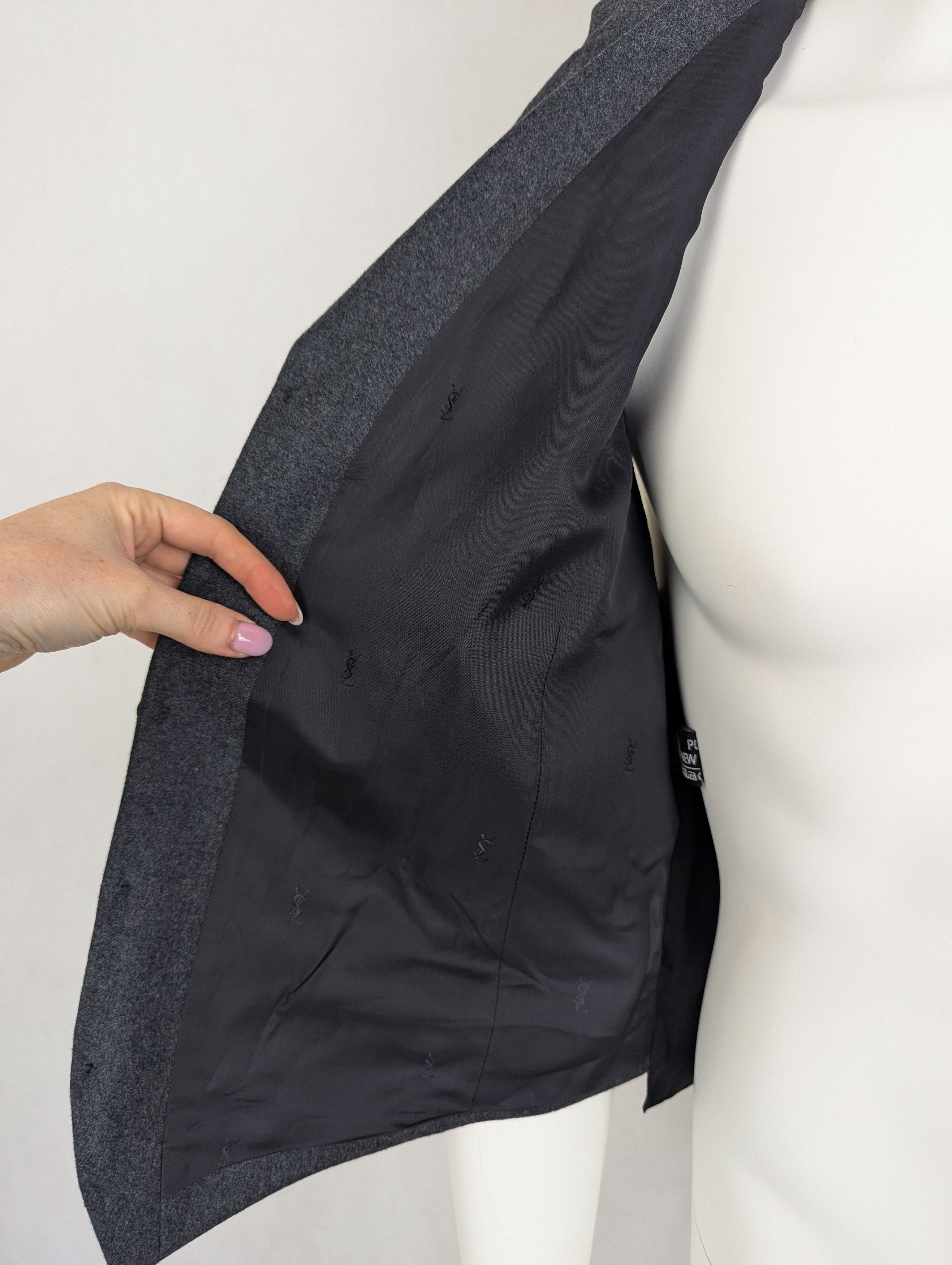 Yves Saint Laurent Yves Saint Laurent wool vest Size 52R - 7 Thumbnail