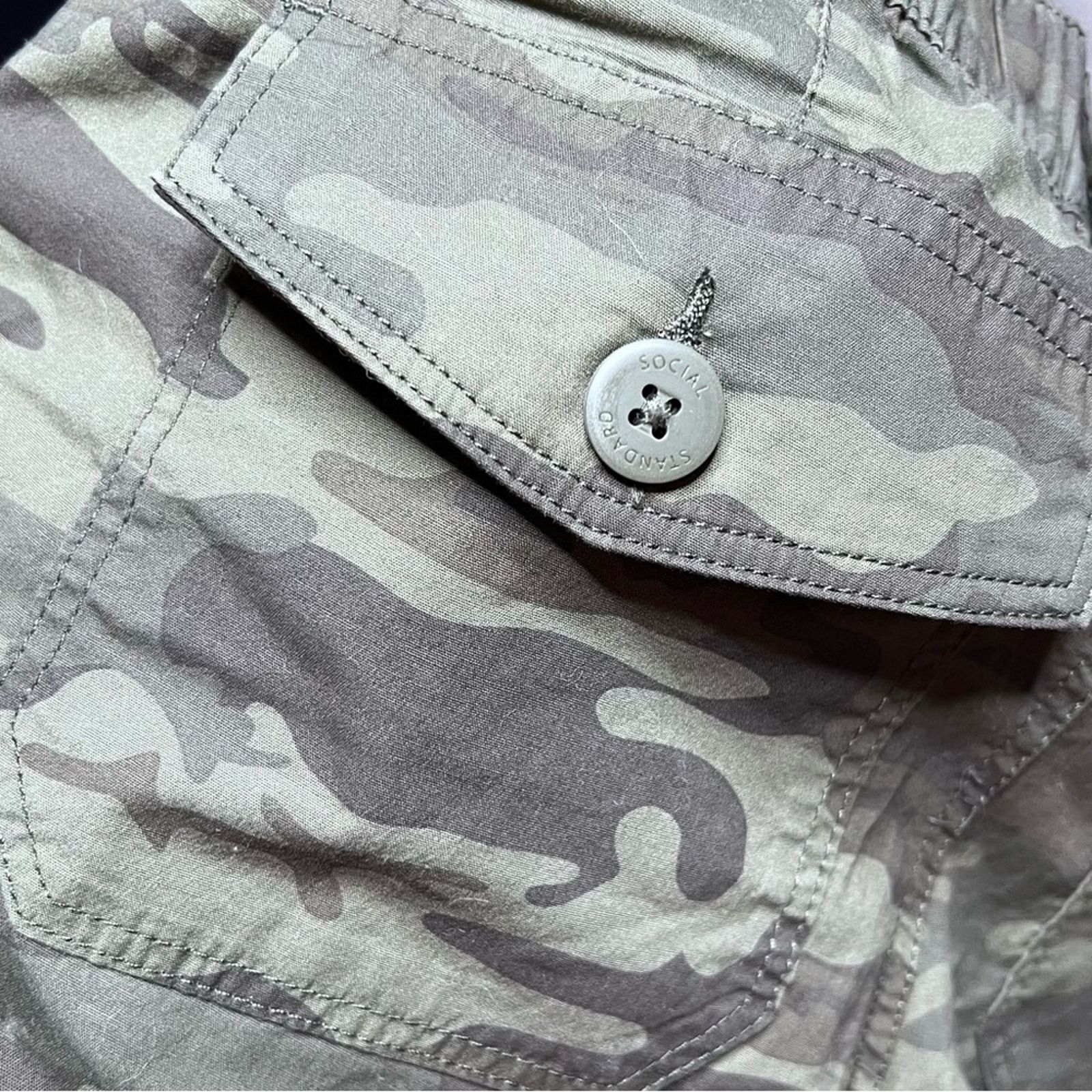 Sanctuary New with Tags Sanctuary Social Standard Camo Utility Shorts Size 27" / US 4 / IT 40 - 12 Thumbnail