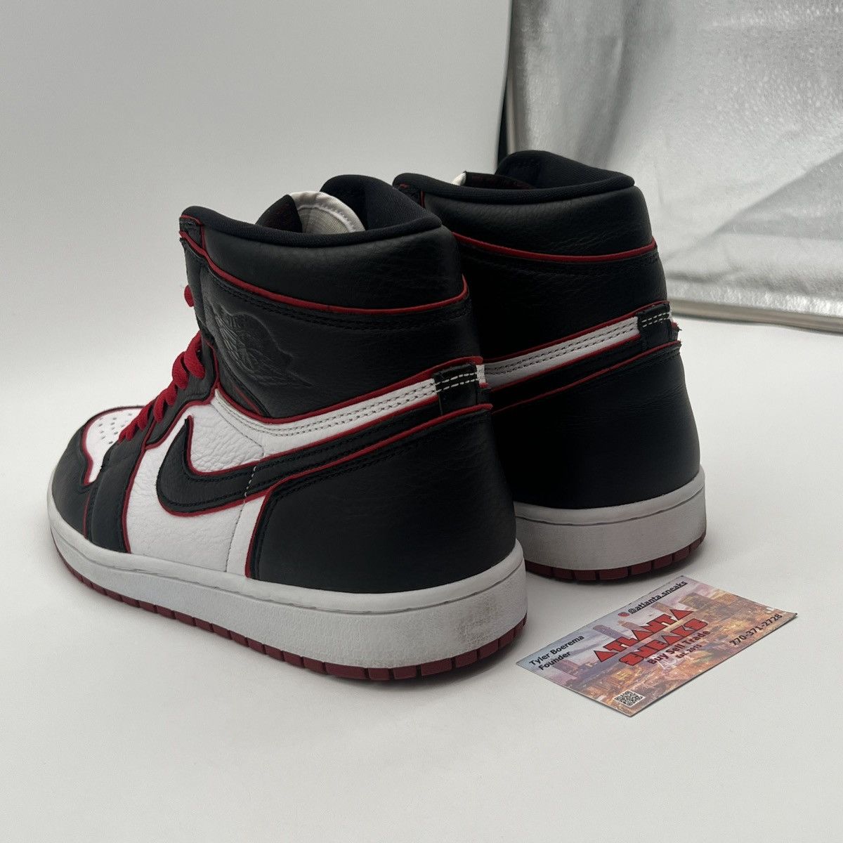 Nike Air Jordan 1 high bloodline Size US 10.5 / EU 43-44 - 4 Thumbnail