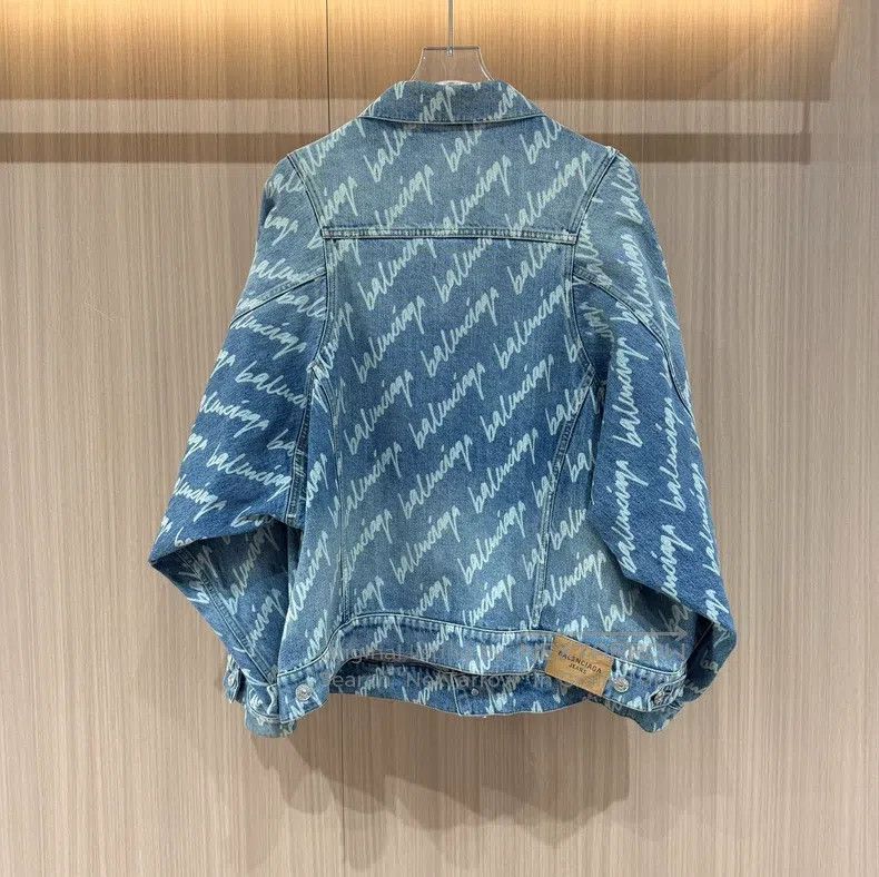 Balenciaga Balenciaga Letter Logo Printed Denim Jacket Size XS / US 0-2 / IT 36-38 - 2 Thumbnail