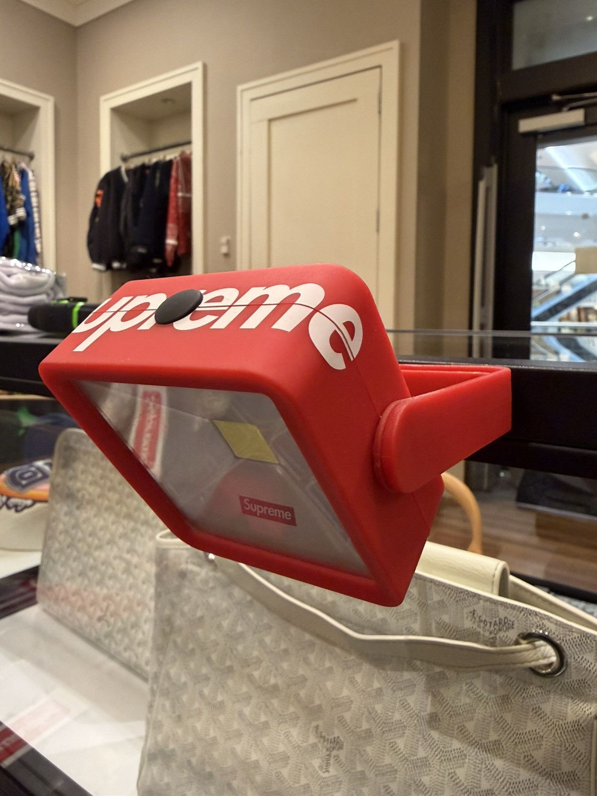 Supreme Supreme Magnetic Kickstand Light Size ONE SIZE - 1 Thumbnail