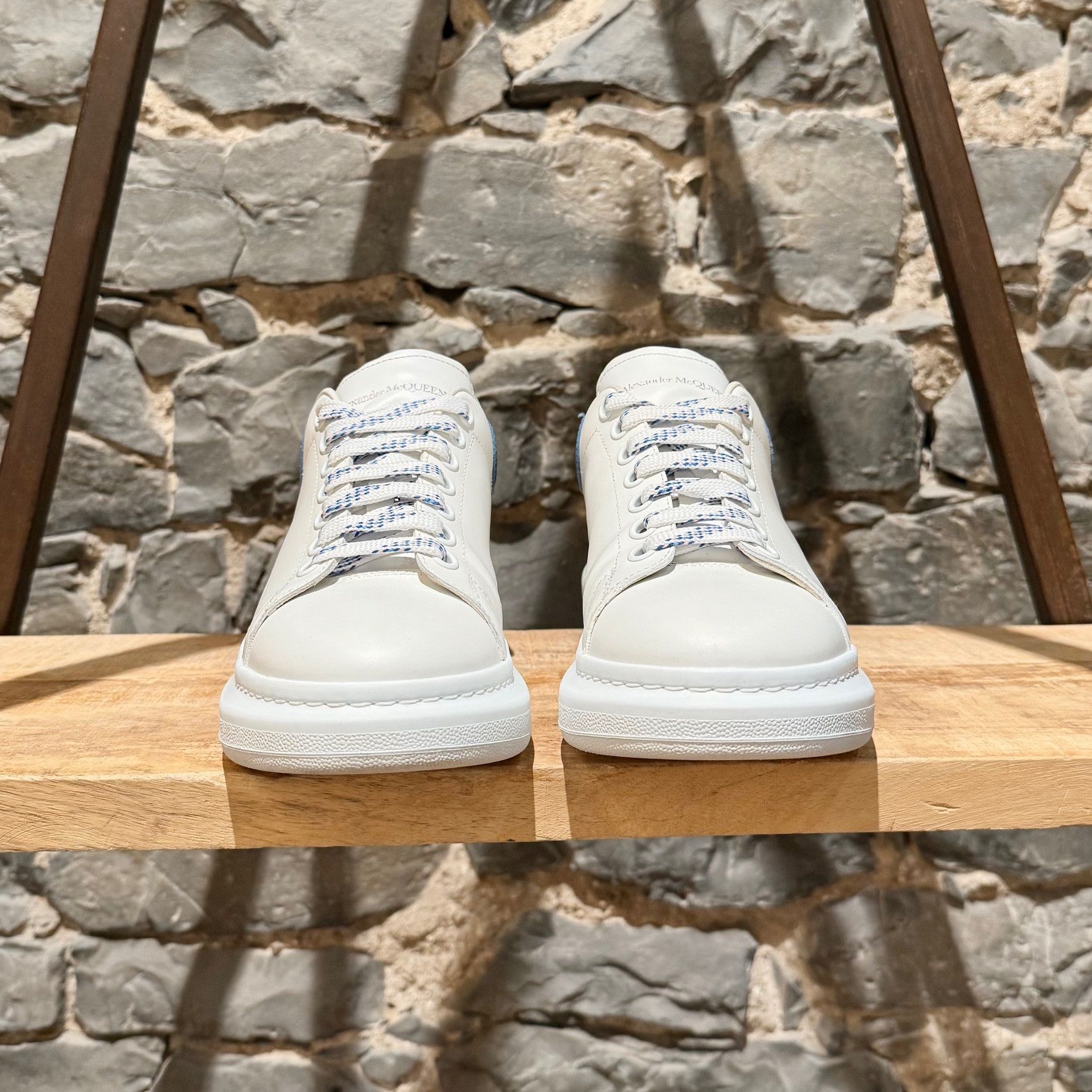 Alexander McQueen Alexander McQueen White Blue Croc Larry Oversized Sneakers Size US 9.5 / EU 42-43 - 2 Thumbnail