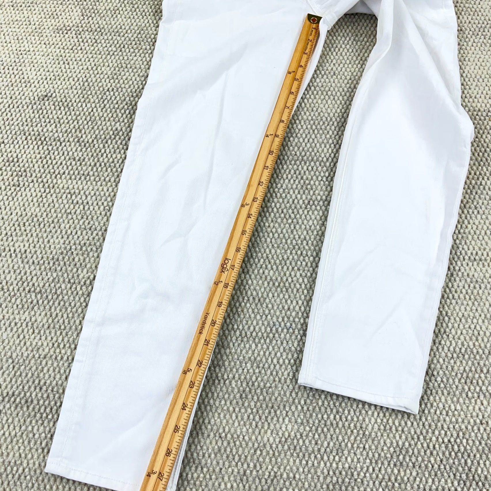 American Eagle Outfitters American Eagle Outfitters Mom Jeans Women 0 Cool White High Rise Denim Baggy Loose 25x27 Size 0 Color White 80s 90s Grunge Retro Mom Womens Jeans Size 25" / US 0 / IT 36 - 7 Thumbnail