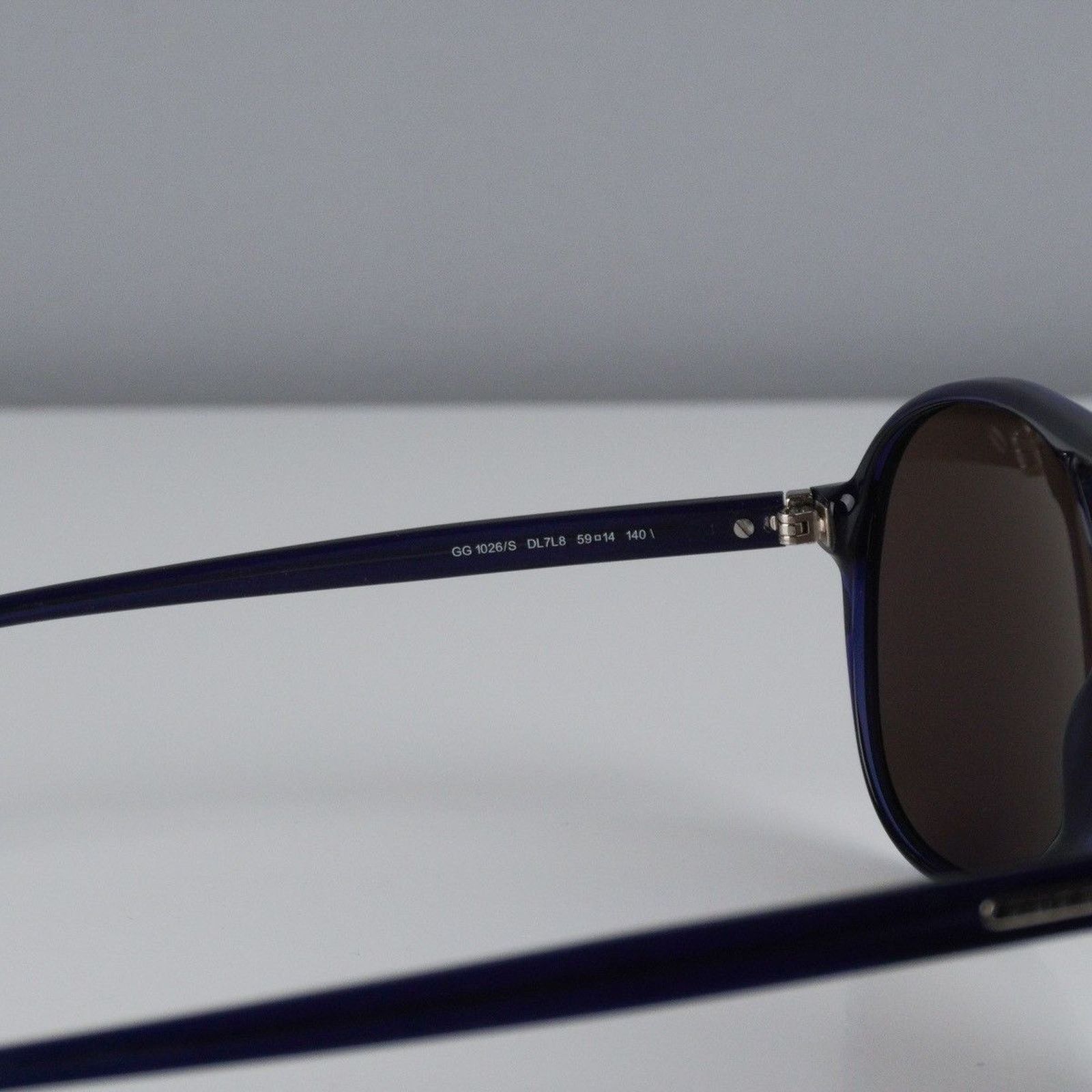 Gucci Vintage gucci silver logo navy oval aviator pilot sunglasses Size ONE SIZE - 4 Thumbnail