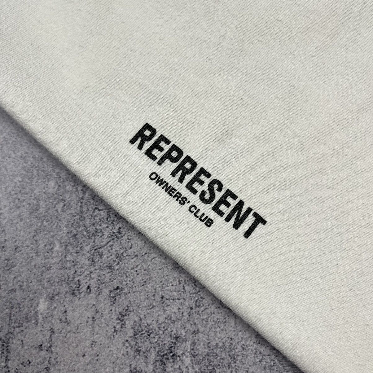 Represent Clo. Represent Clo. Owners club big logo oversize T Shirt Size US M / EU 48-50 / 2 - 13 Thumbnail