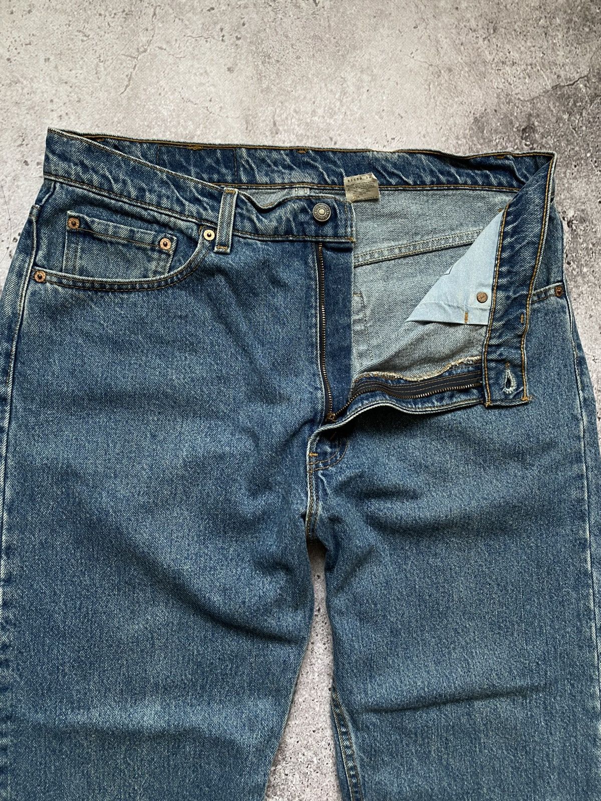 Levi's × Vintage Vintage Levi’s Made in USA 505 Denim Washed Jeans Size 38 Size US 38 / EU 54 - 6 Thumbnail