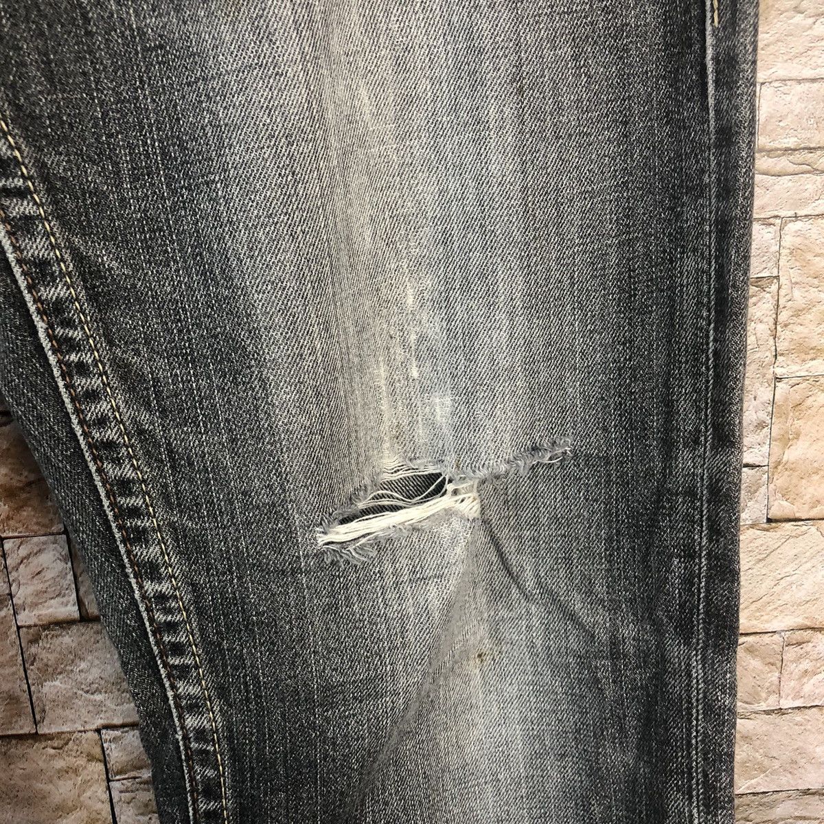 Levi's 502 Levis Black Distressed Denim Pants #A55 Size US 34 / EU 50 - 14 Thumbnail