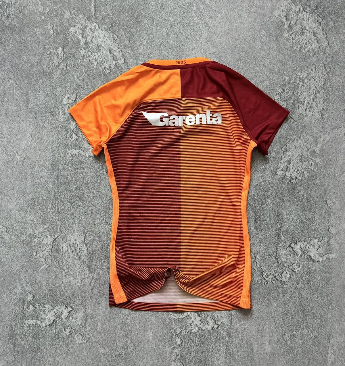 Nike × Vintage Nike galatasaray Wmns XS home jersey tee T-shirt 777112-630 Size XS / US 0-2 / IT 36-38 - 12 Thumbnail