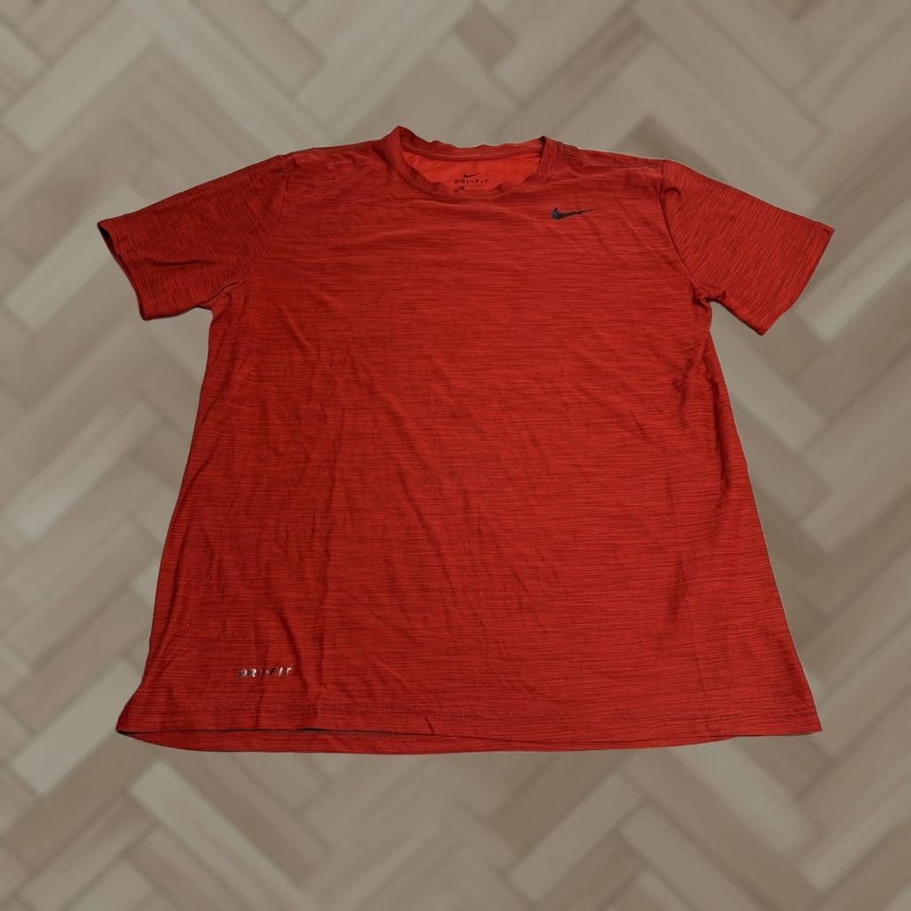 Nike Nike Dri-Fit Mens Red Short Sleeve T-Shirt Size Large Gym Athletic Top Casual Size US L / EU 52-54 / 3 - 1 Thumbnail
