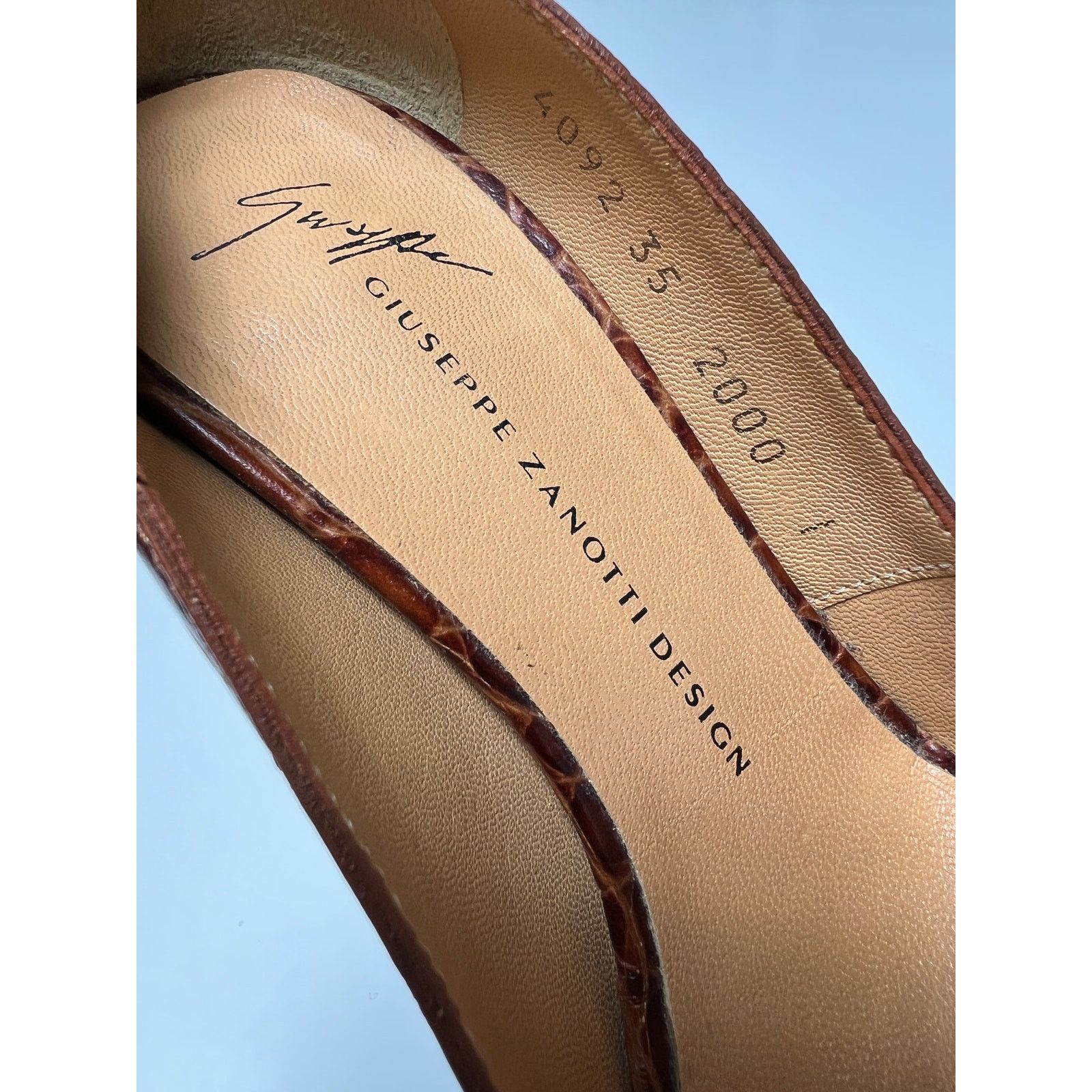 Giuseppe Zanotti Giuseppe Zanotti Brown Alligator Crystal Pump Heels Shoes 35 Size US 5 / IT 35 - 4 Thumbnail