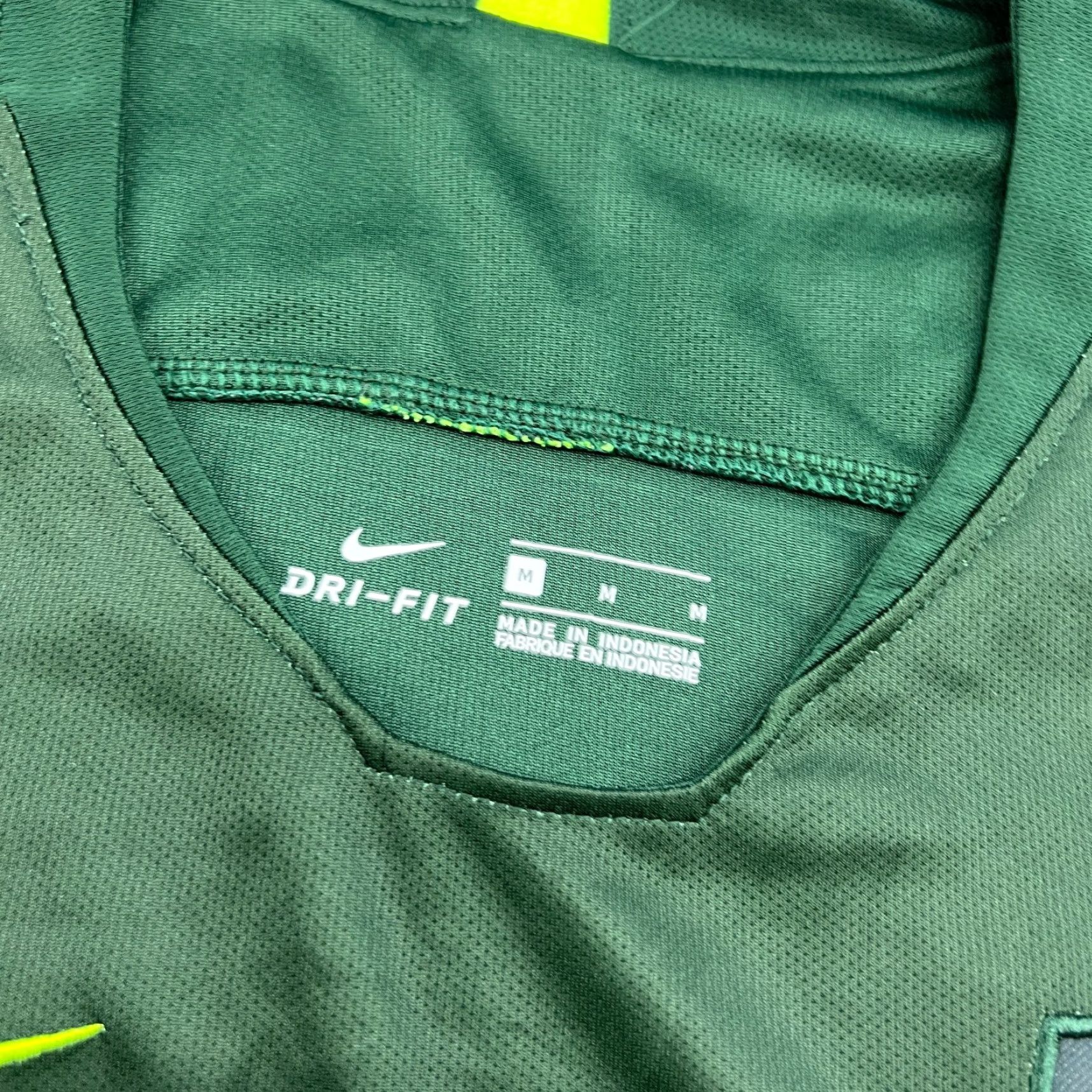 Nike Nike Green Shirt Football Jersey M Adults Mens Short Sleeve Polyester Quick Dry 100% NZ 2018 2019 2020 Away Australia Shirt Size US M / EU 48-50 / 2 - 4 Thumbnail