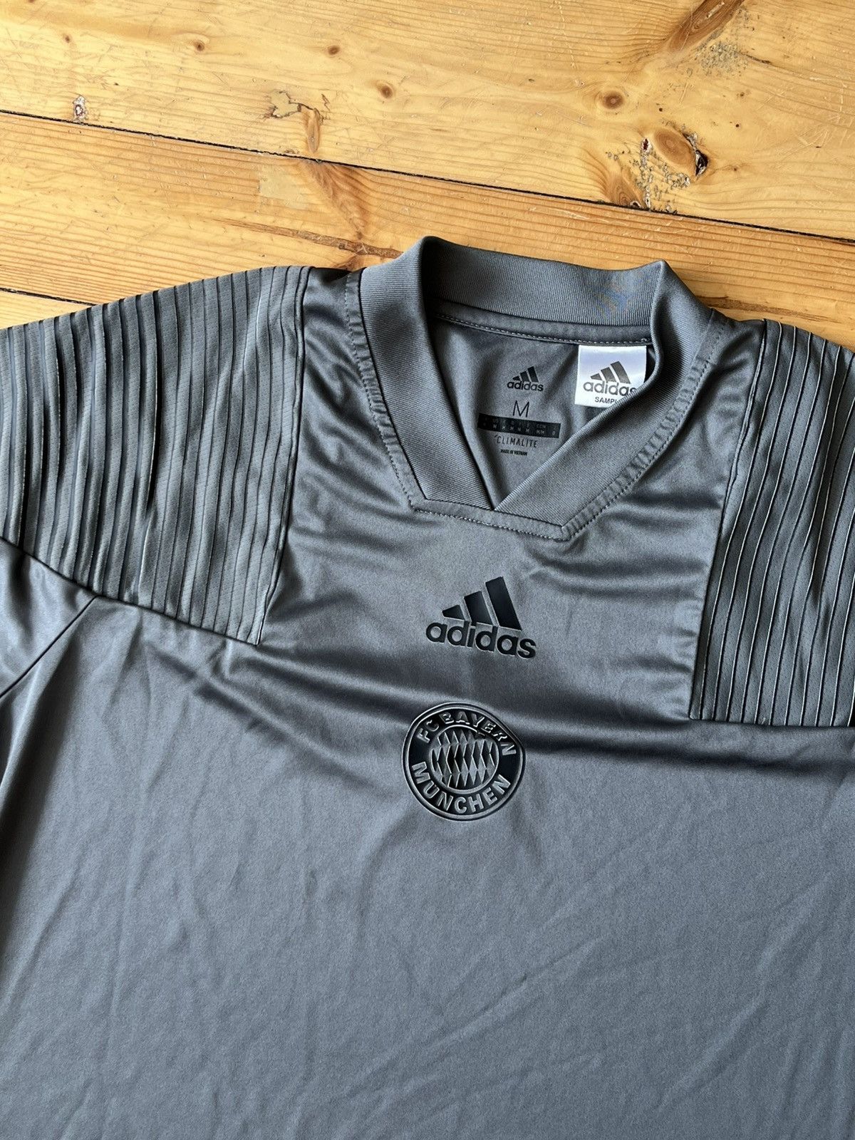 Adidas Adidas 2018-19 Bayern Munich jersey Sample Size US M / EU 48-50 / 2 - 5 Thumbnail