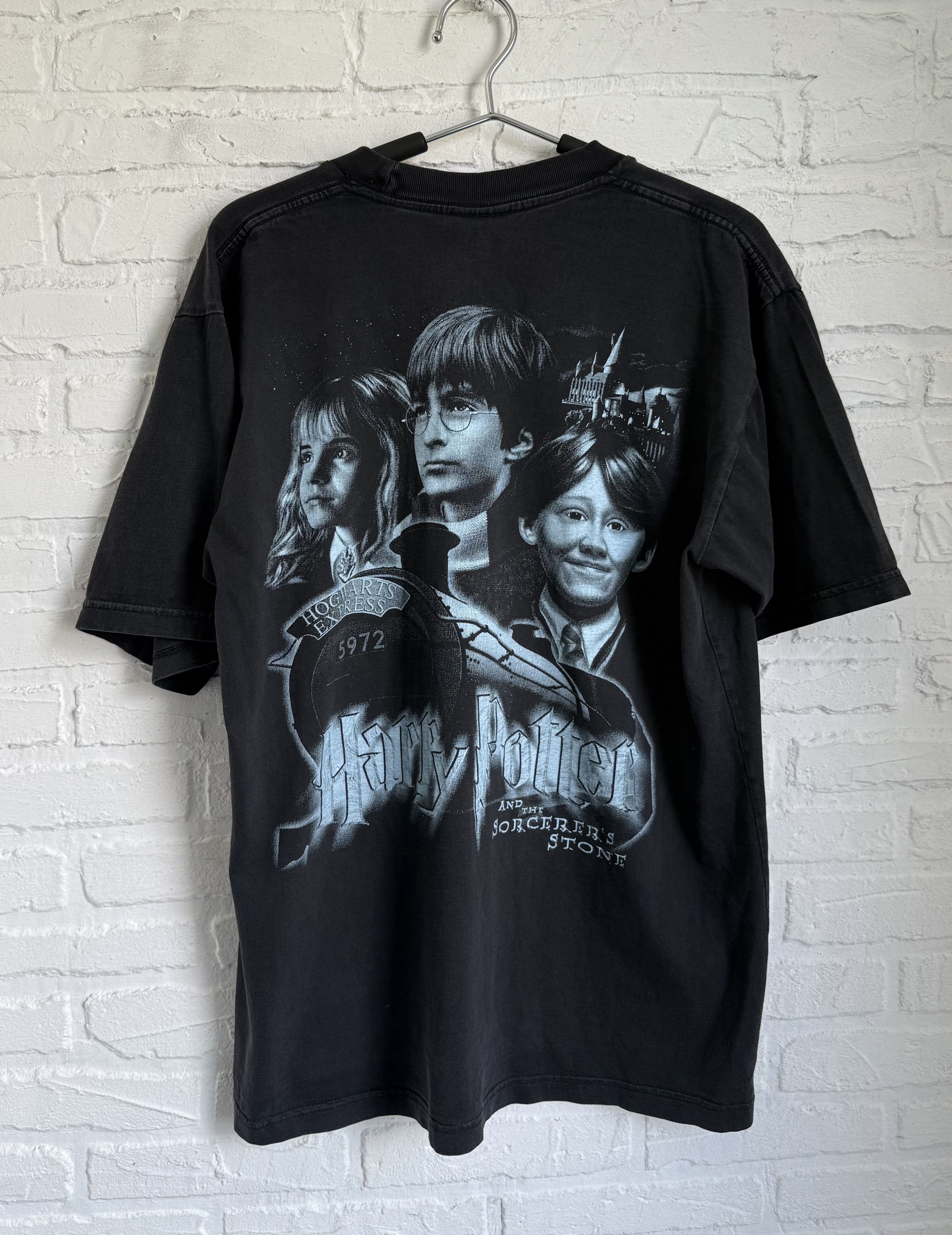 Vintage Vintage 2001 Harry Potter and the sorcerer's stone t-shirt Size US L / EU 52-54 / 3 - 5 Thumbnail