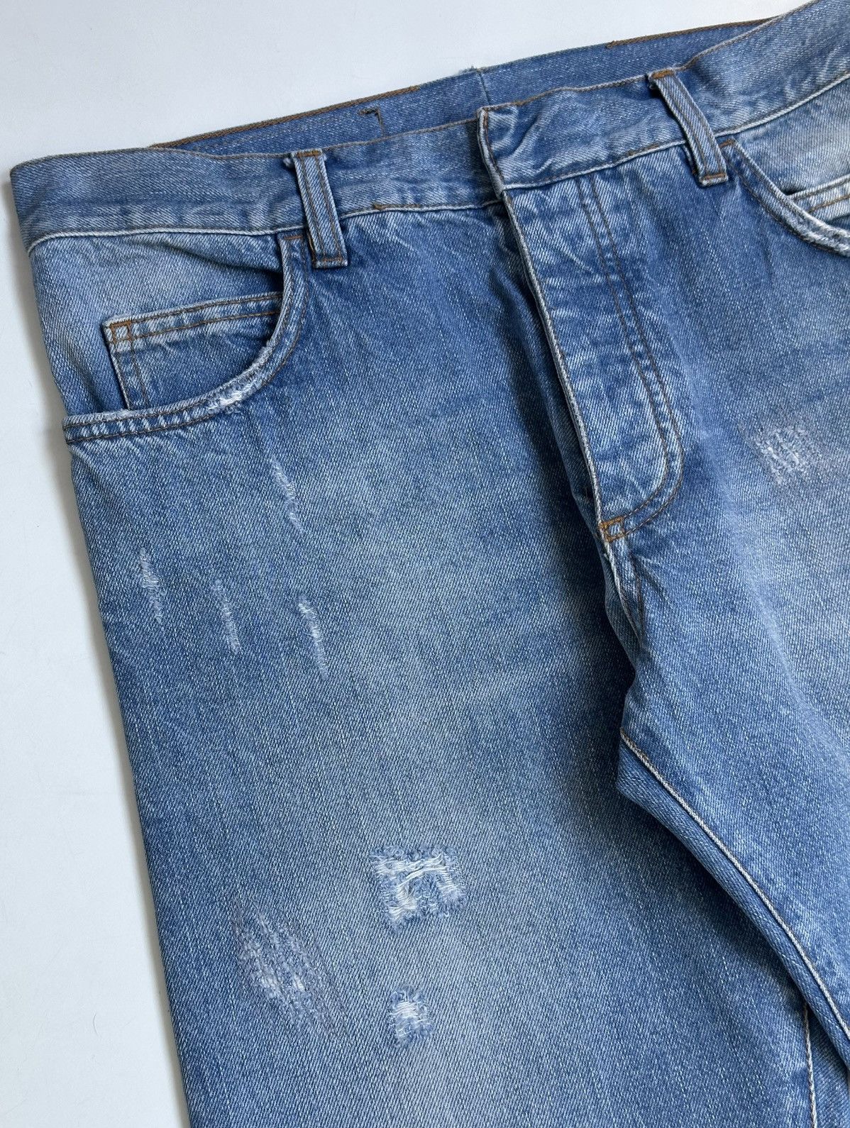 Balmain BALMAIN Decarnin FW 2011 Distressed Biker Denim Jeans kanye Size US 30 / EU 46 - 10 Thumbnail