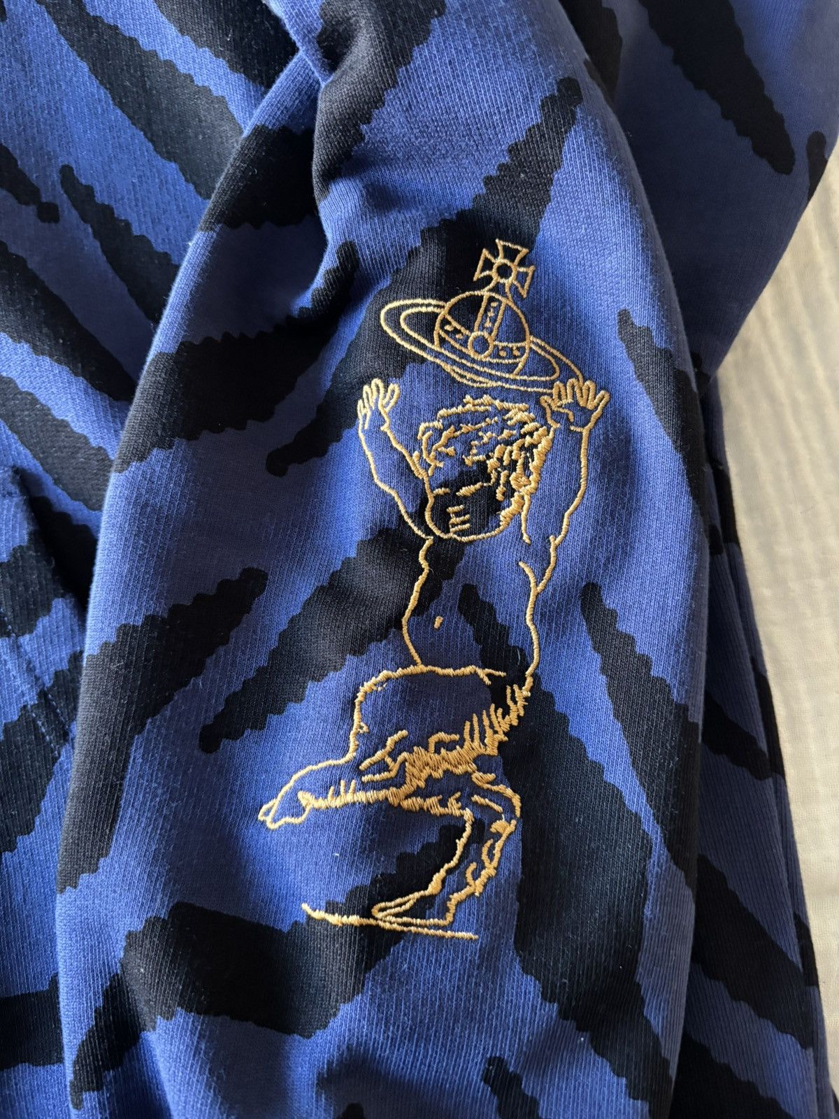 Vivienne Westwood VIVIENNE WESTWOOD OVERSIZED HOODIE Size US XXL / EU 58 / 5 - 4 Thumbnail