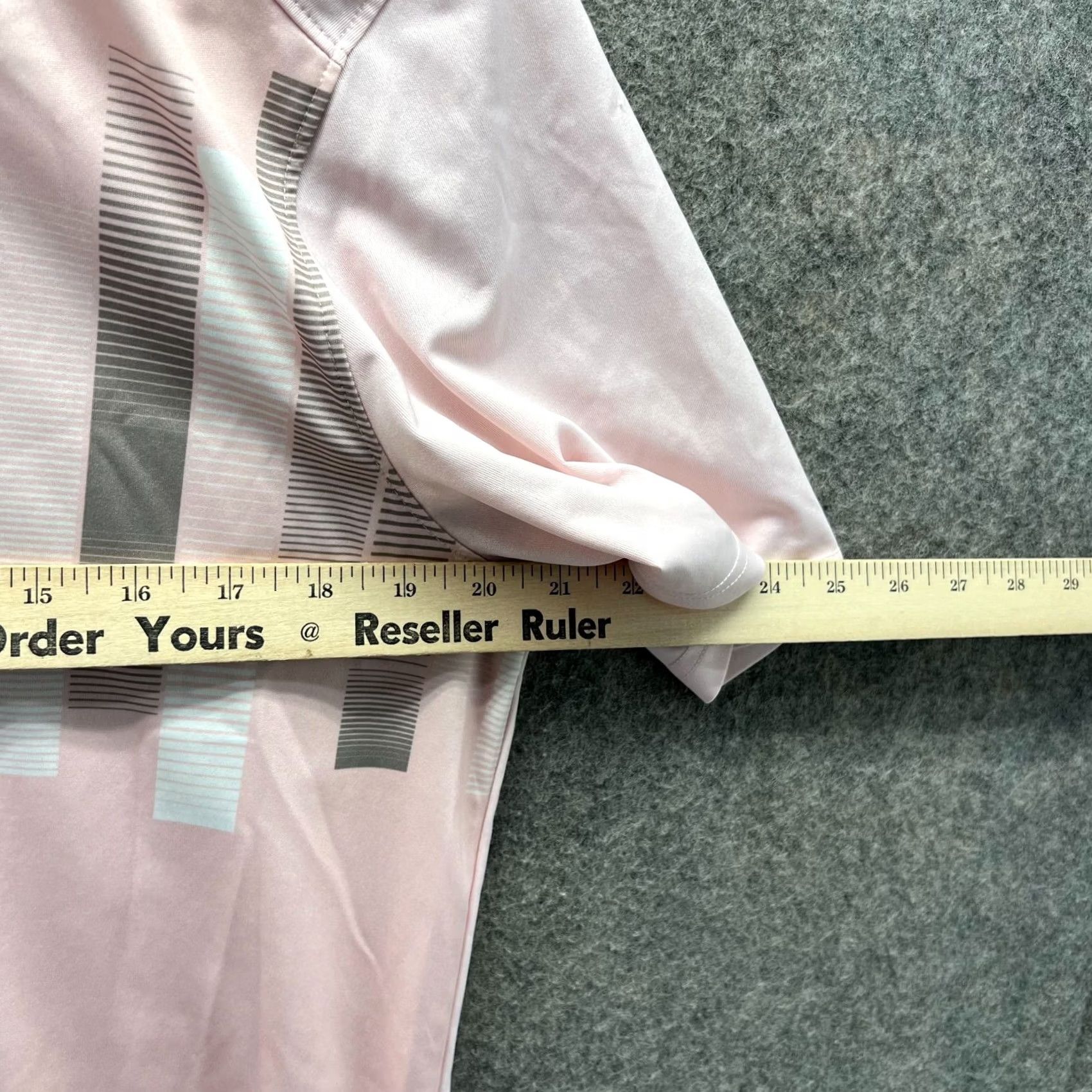 Oakley VINTAGE Oakley Polo Shirt Mens Small Pastel Pink Preppy Performance Polyester Golf Size US S / EU 44-46 / 1 - 6 Thumbnail