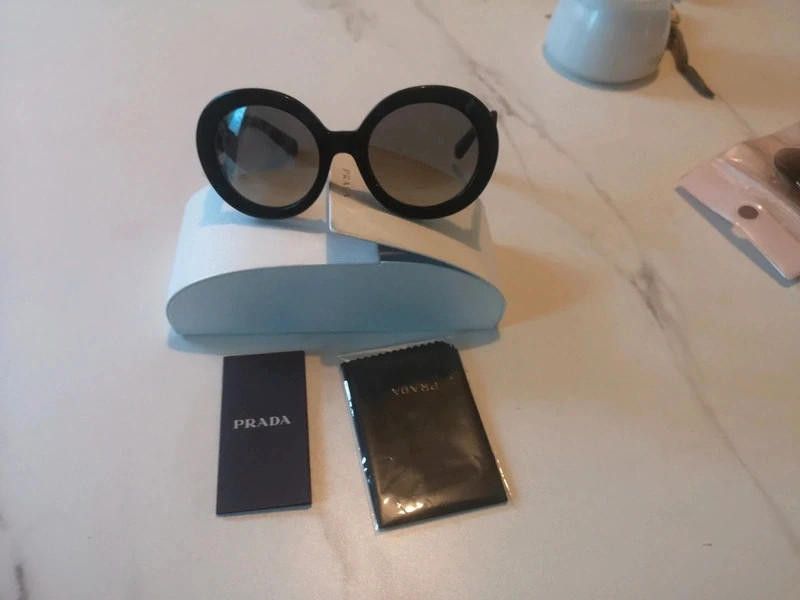 Prada Prada women's black sunglasses Size ONE SIZE - 1 Thumbnail