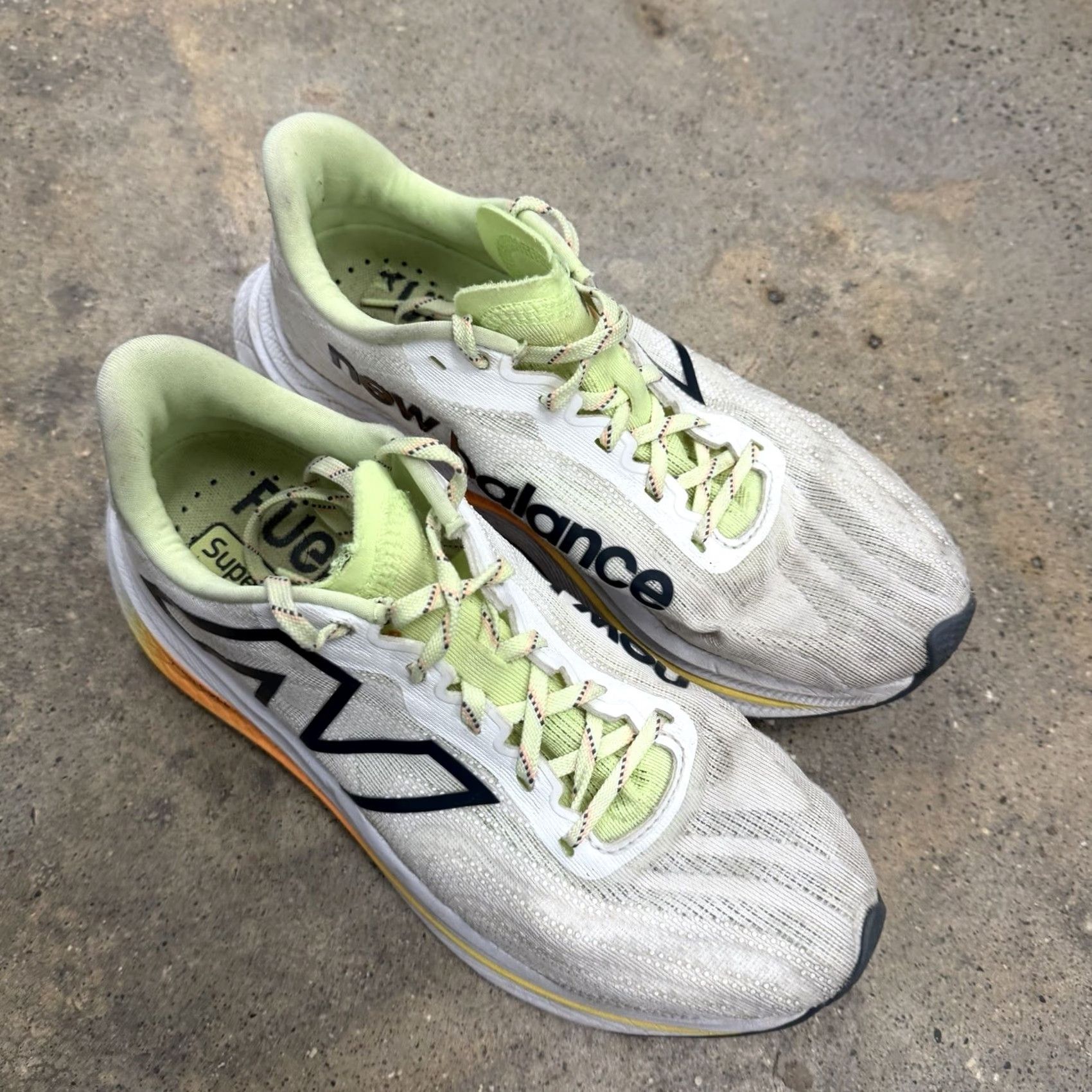 New Balance New Balance FuelCell SuperComp Trainer V2 Mens 7 White WRCXCA3 STAINS Sneaker Size US 7 / EU 40 - 3 Thumbnail