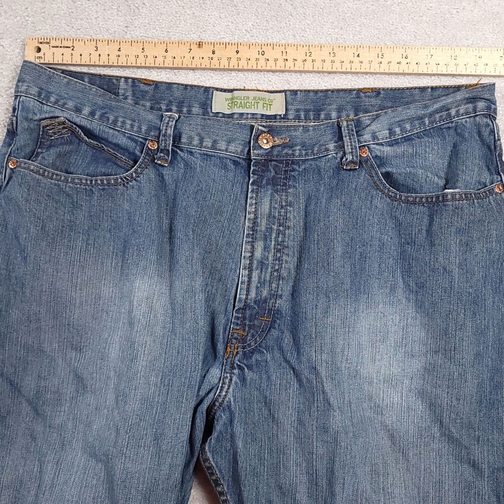Wrangler Wrangler Jeans Mens 40X30 Straight Fit Western Chore Barn Workwear Medium Wash Blue Size US 40 / EU 56 - 6 Thumbnail