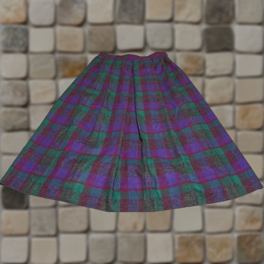 Vintage VINTAGE Country Suburbans Skirt Wool Plaid Purple Green 30 33.5 Long Pleated Lined United States 80s 90s Western Womens Size 12 Size 34" / US 12 / IT 48 - 1 Thumbnail