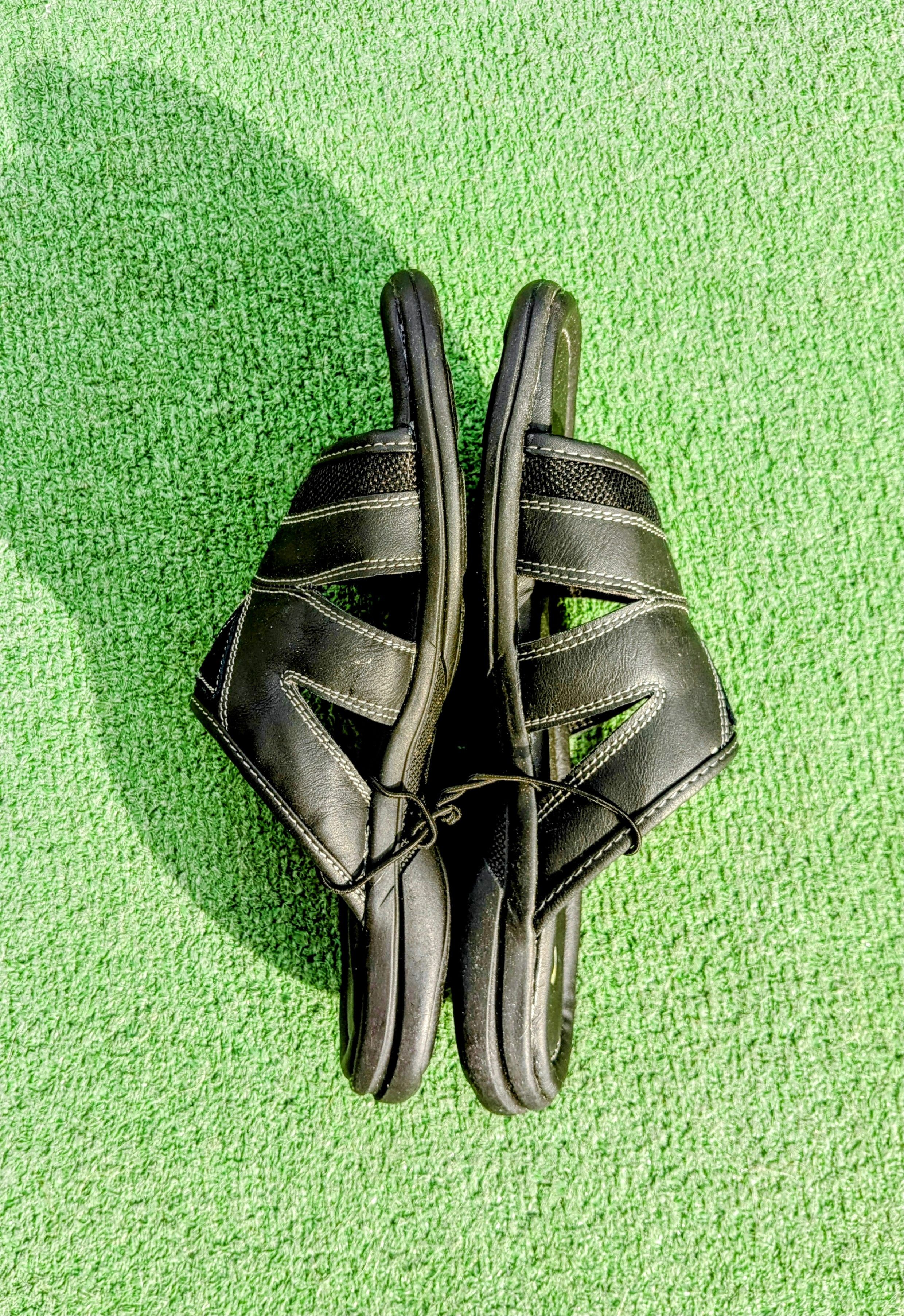 Guess Guess Ebony Multi-Strap Faux Leather Flop Slide Sandals NWT Size US 8 / EU 41 - 5 Thumbnail