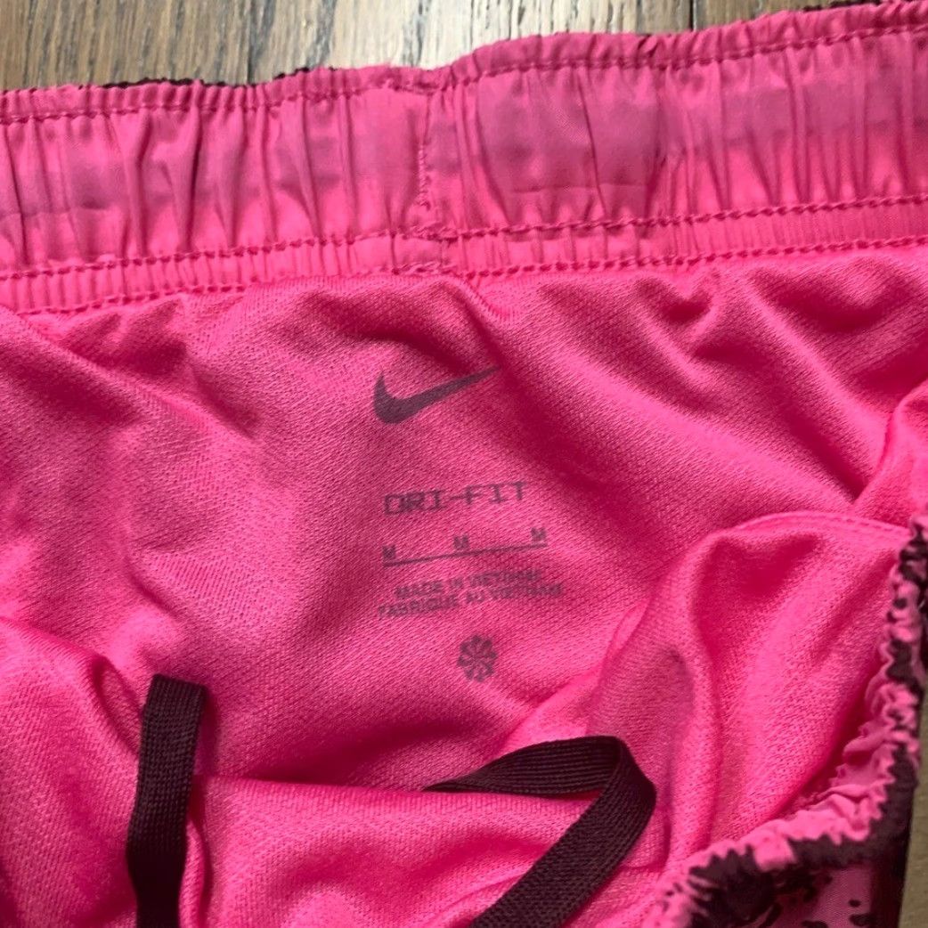 Nike Nike Shorts Pink M Women's Regular Athletic NWT Size 32" / US 10 / IT 46 - 5 Thumbnail
