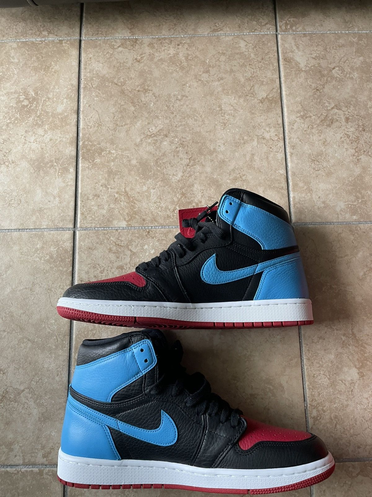 Jordan Brand WMNS AIR JORDAN 1 HIGH OG/ UNC TO CHI Size US 10.5 / EU 43-44 - 2 Thumbnail