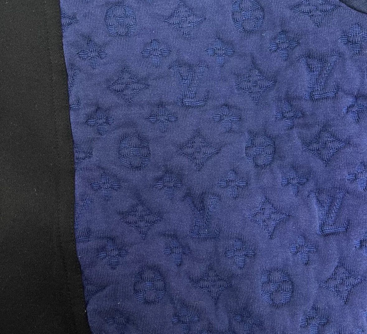 Louis Vuitton Louis Vuitton Blue white black long sleeved sweatshirt Size US XS / EU 42 / 0 - 5 Thumbnail