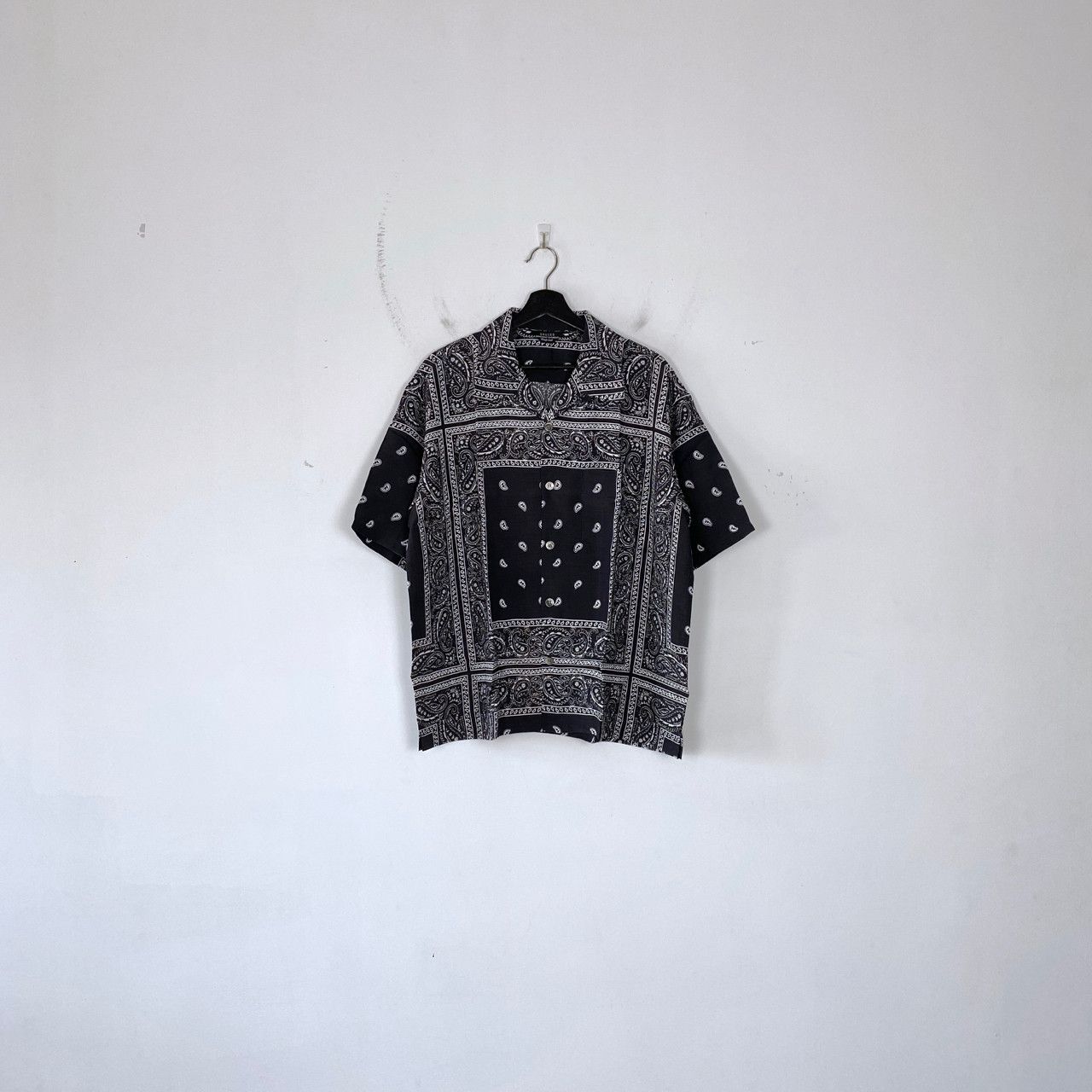 Unused UNUSED BANDANA S/S SHIRT Size US L / EU 52-54 / 3 - 1 Thumbnail