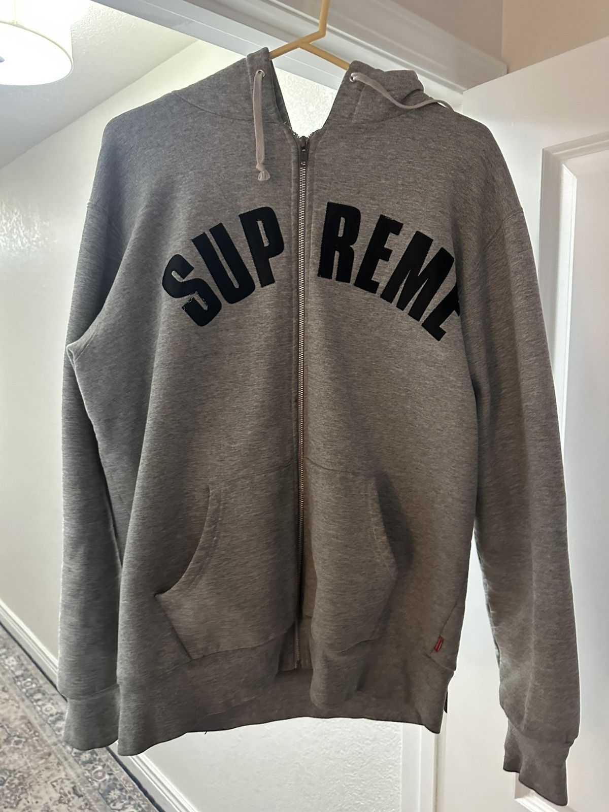 Supreme FW 2011 Arc Logo Zip Up Size US L / EU 52-54 / 3 - 2 Thumbnail