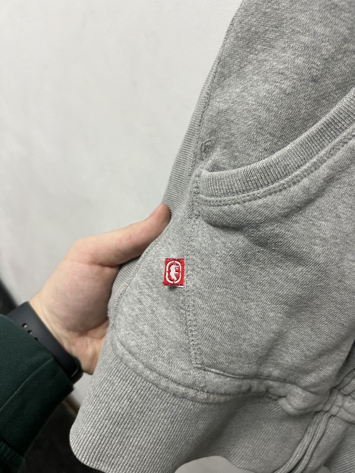 Ecko Unltd. Vintage Ecko Hoodie Distressed Big Logo Fit Size US M / EU 48-50 / 2 - 5 Thumbnail