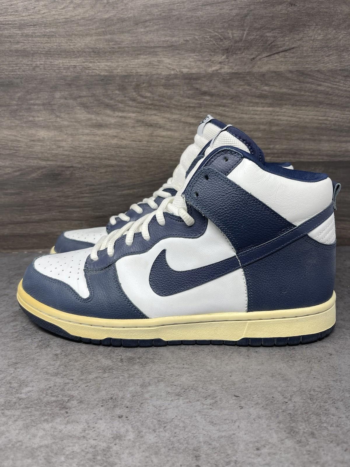Nike Vintage Nike Dunk High Villanova Mens Size 9.5 Villanova Size US 9.5 / EU 42-43 - 1 Thumbnail