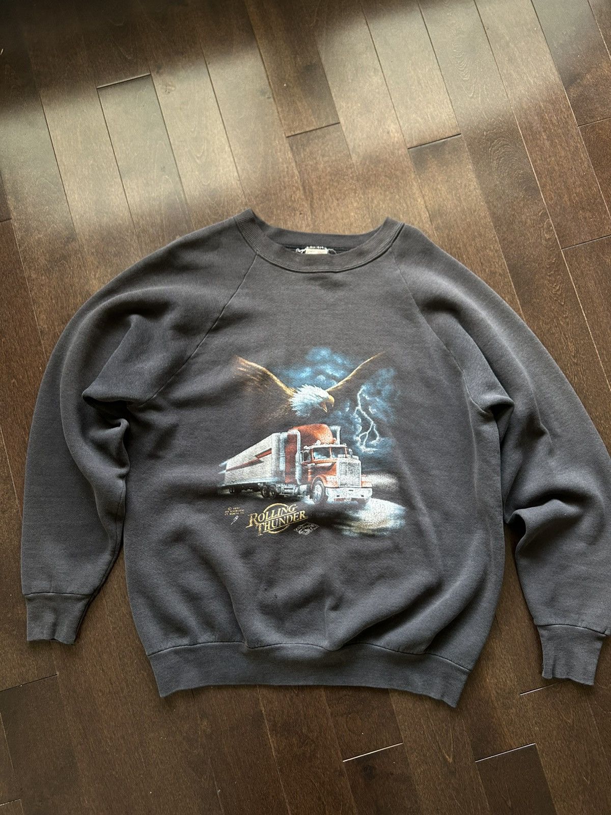 Fruit Of The Loom 1987 3D Emblem Trucker Vintage Crewneck Sweatshirt Size US L / EU 52-54 / 3 - 3 Thumbnail